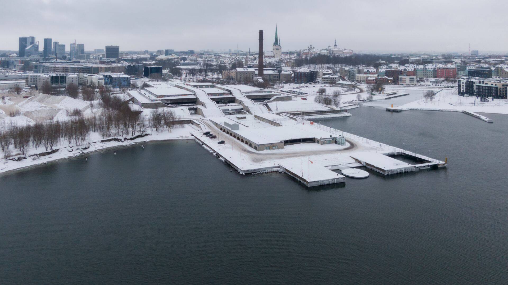 Tallinna Linnahall ala tuleks avada merele, leiab arhitektuuriajaloo doktor Siim Sultson.