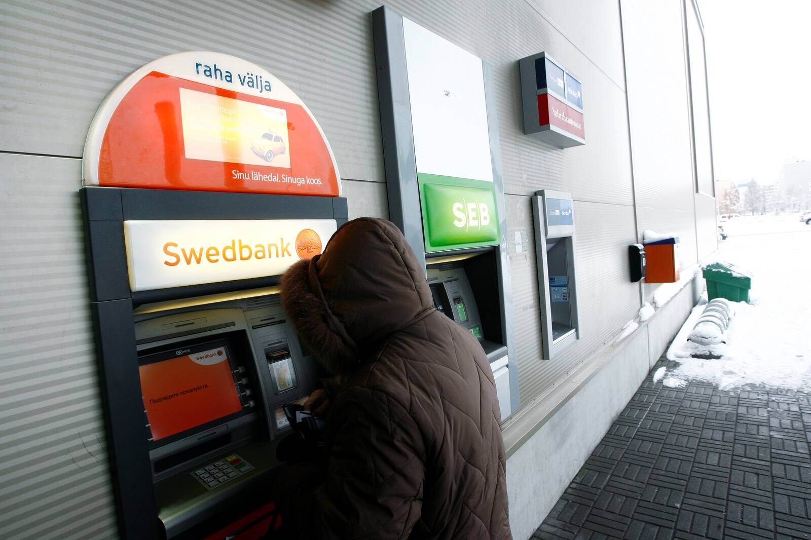Suurem tung teise pensionisamba raha välja võtmisele on raugenud, ütlevad pangad.