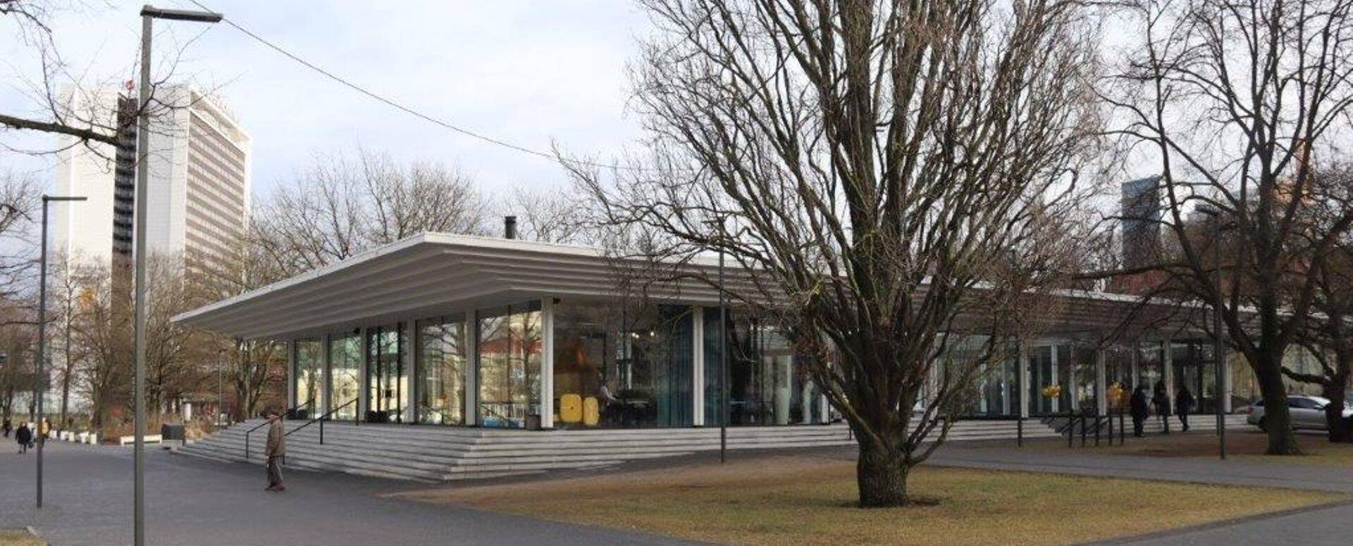 SeiComi koduturu viimane suurem projekt oli Tallinna südalinnas asuva Tammsaare pargi klaaspaviljoni avatäidete valmistamine ja paigaldamine.
