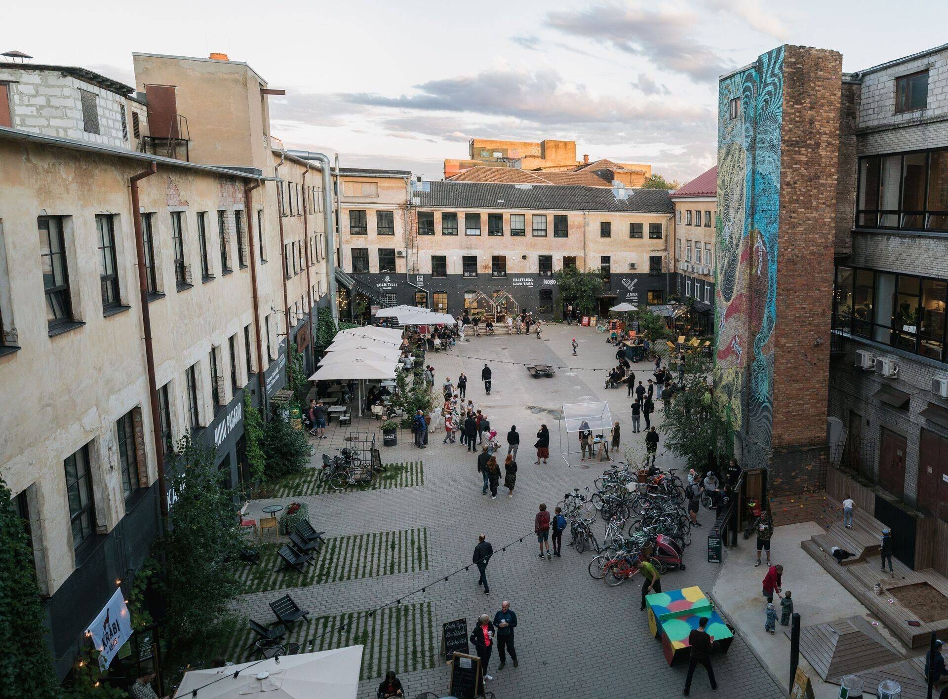 Best Internet 2021 toimub Tartus Aparaaditehase territooriumil.