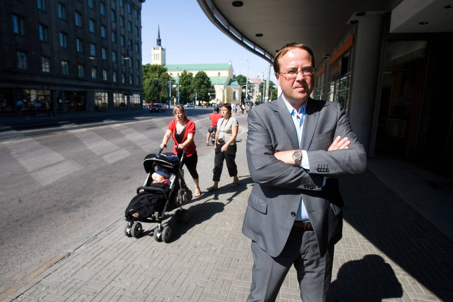 Eesti Telekomist väljatõrjutud väikeaktsionäre esindav Kristjan Hänni ootab, et Telia Company kohtuotsust täidaks.