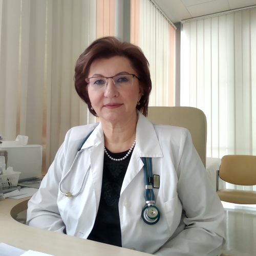 Dr Natalia Trofimova on 40aastase kogemusega kliiniline arst, üldarst-terapeut, toitumisnõustaja ning loodusravikeskuse Loodus BioSpa ja Biokliiniku peaarst. Ta on populaarse raamatu “Paastuga terveks” autor.