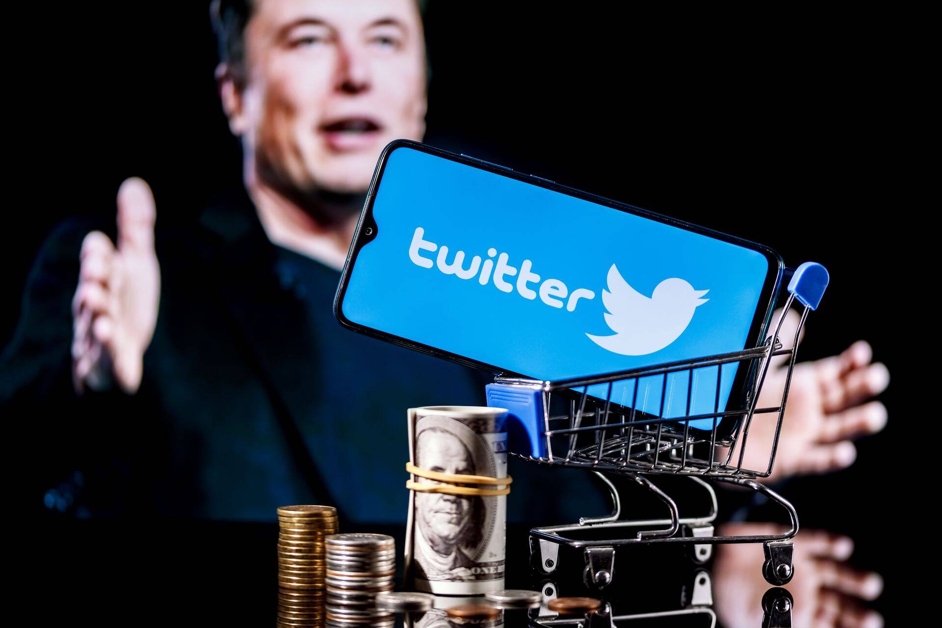 Председатель совета директоров компании Twitter Брет Тэйлор заявил, что компания планирует подать в суд для обеспечения соблюдения соглашения о слиянии. Фото иллюстративное.