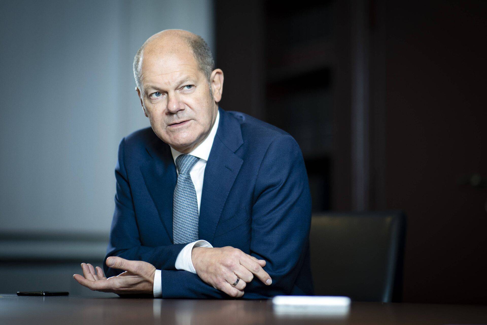 Saksamaa valimised võitnud SPD kantslerikandidaat Olaf Scholz, praegune rahandusminister, püüab luua kolmikliitu roheliste ja Vabade Demokraatidega.