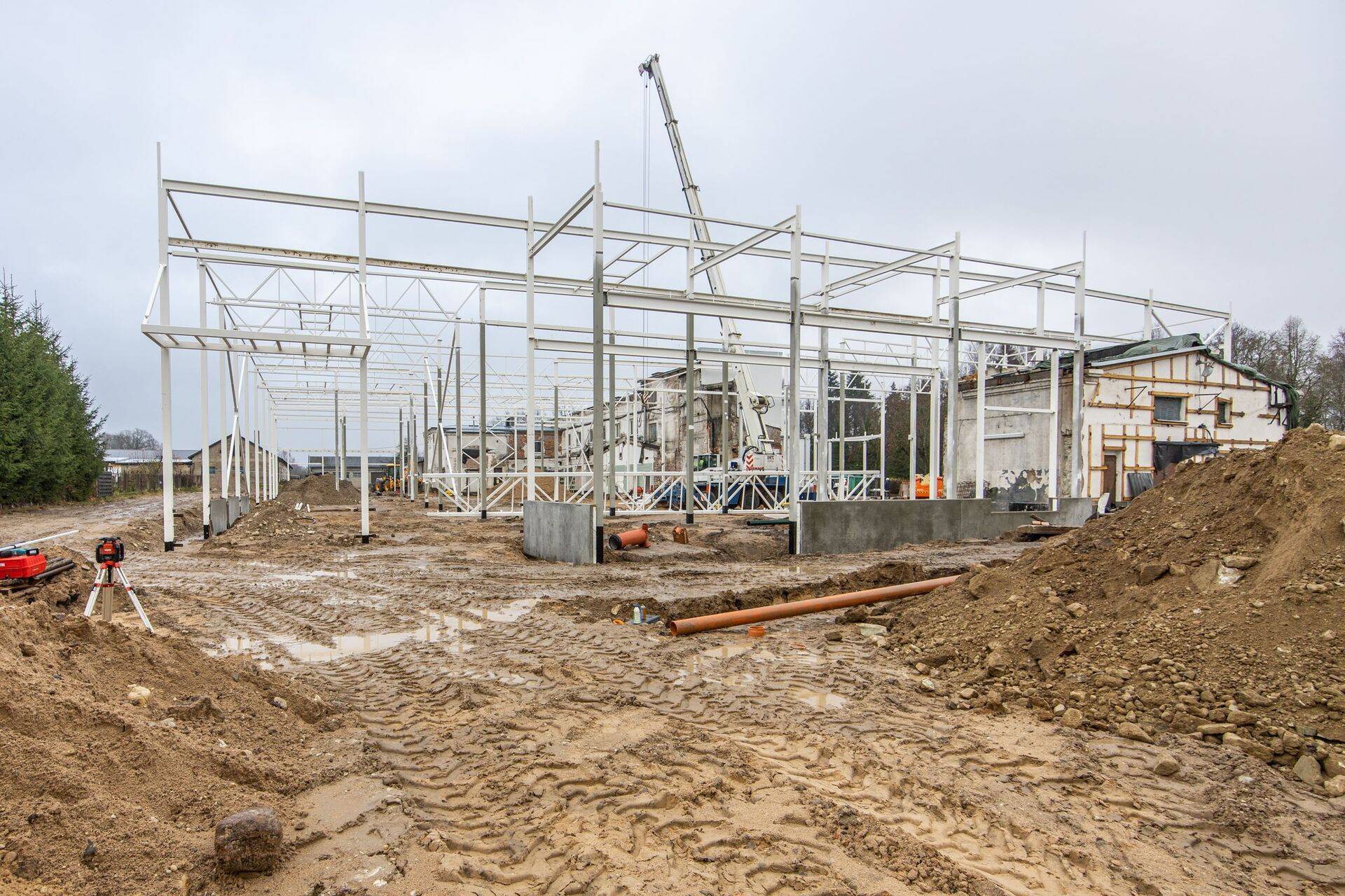 2200 ruutmeetri suurune tootmiskompleks annab uue hingamise ligi sajandipikkuse ajalooga Türi piimatööstusele.