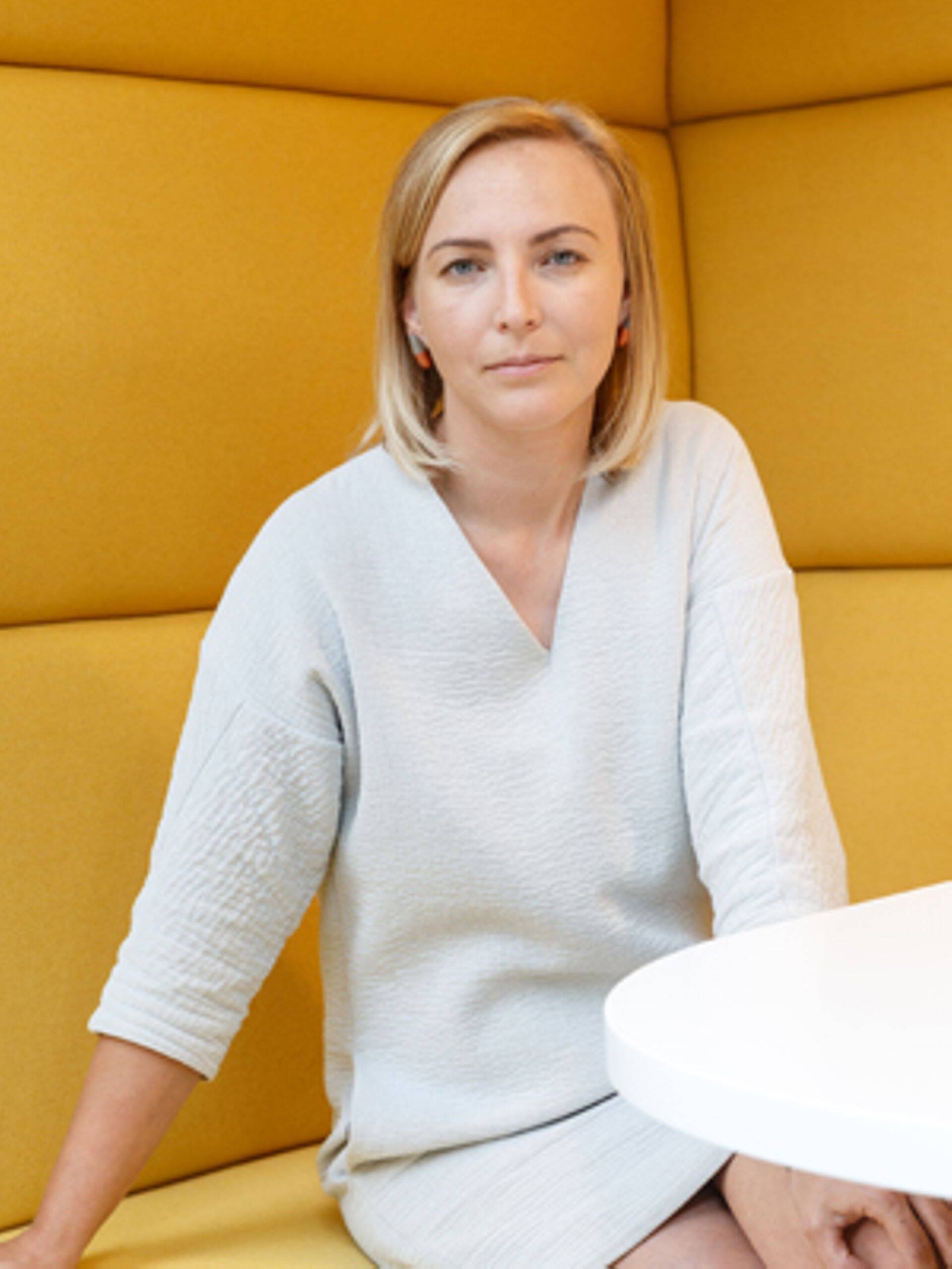Sisearhitekt Hannelore Kääramees ütleb, et loovus on konkurentsieelis nii klientide võitmisel kui ka uute töötajate leidmisel.
