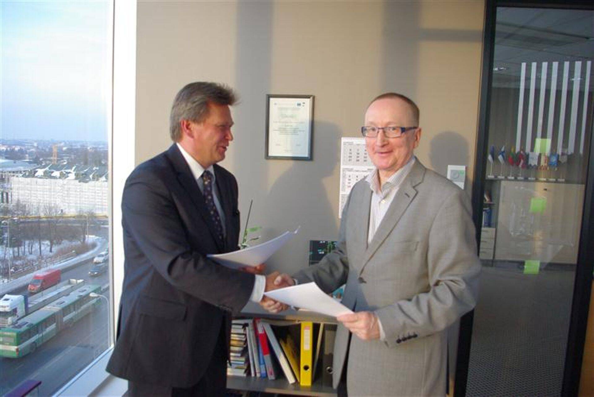 Mercus Software Ltd juhatuse esimees Valeri Tiik ja Eesti Elektritööde Ettevõtjate Liidu tegevdirektor Are Veski