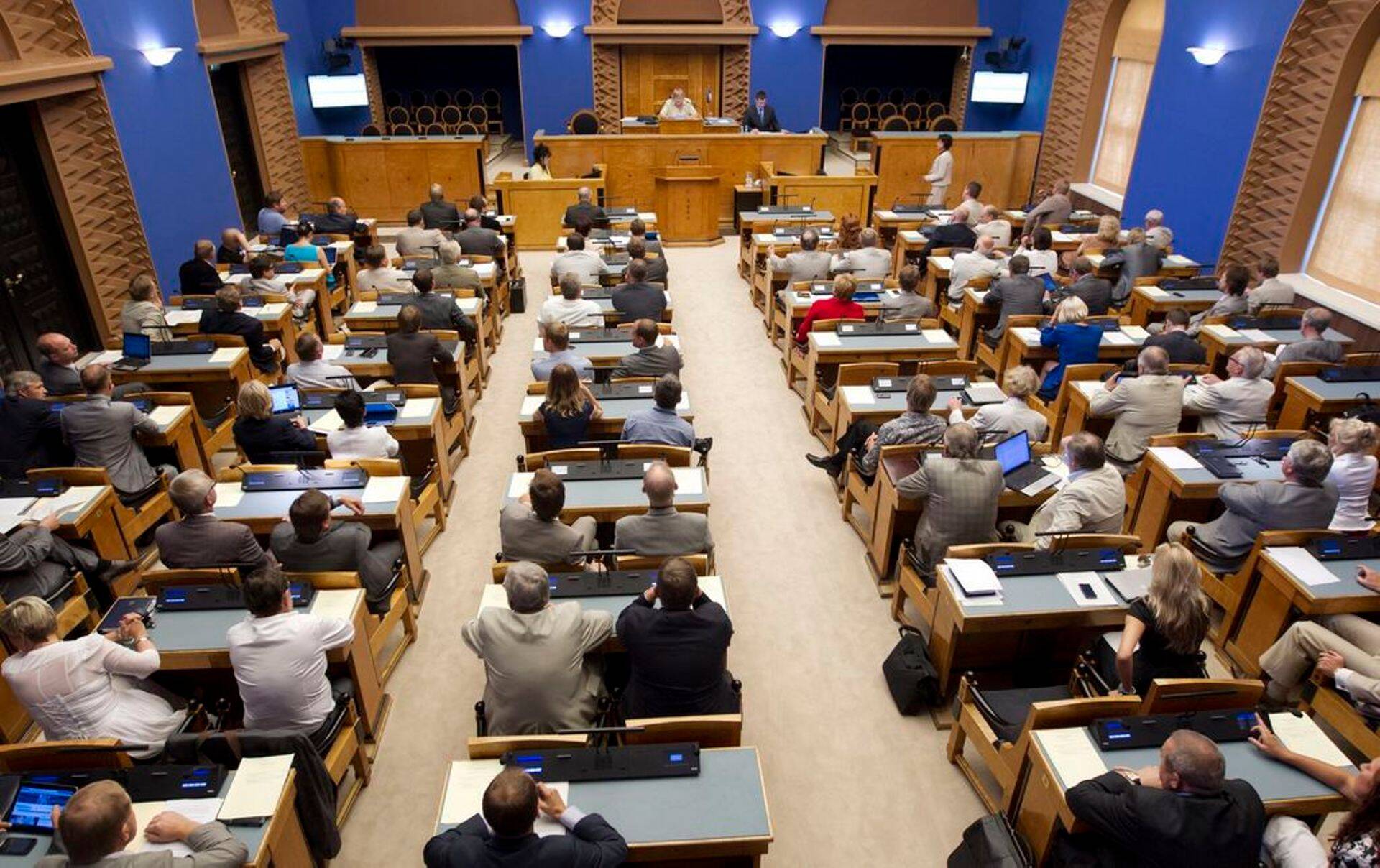 Riigikogu saal