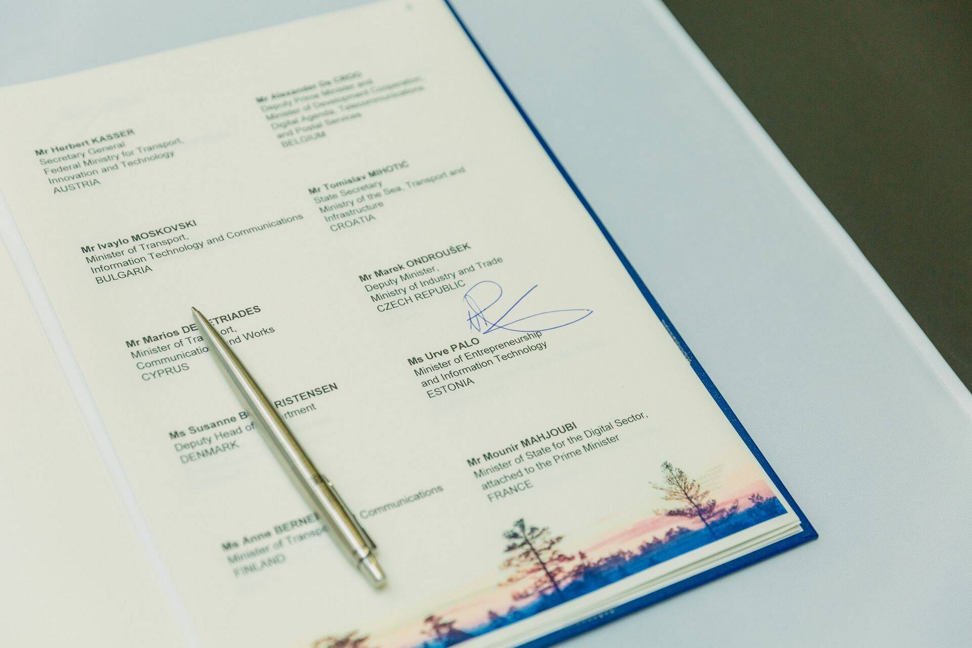 в Таллинне подписали декларацию о развитии сети 5G