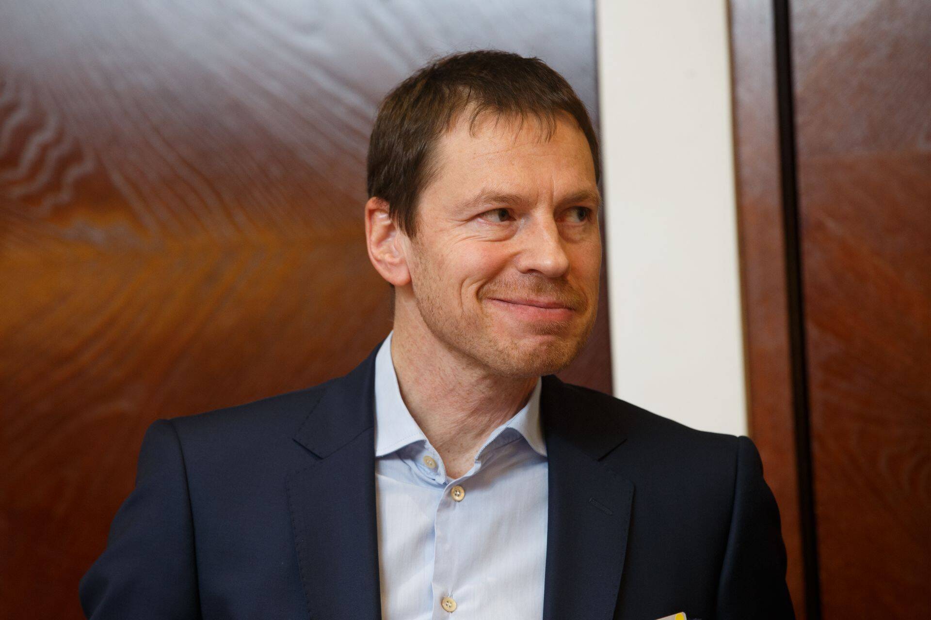 Ettevõtja Jaan Pillesaar, kes eelmisel suvel ostis Helmese kaudu Efteni Real Estate Fund III fondi 50 000 aktsiat, kaalub ka seekord rahakaasamisest osa võtmist.