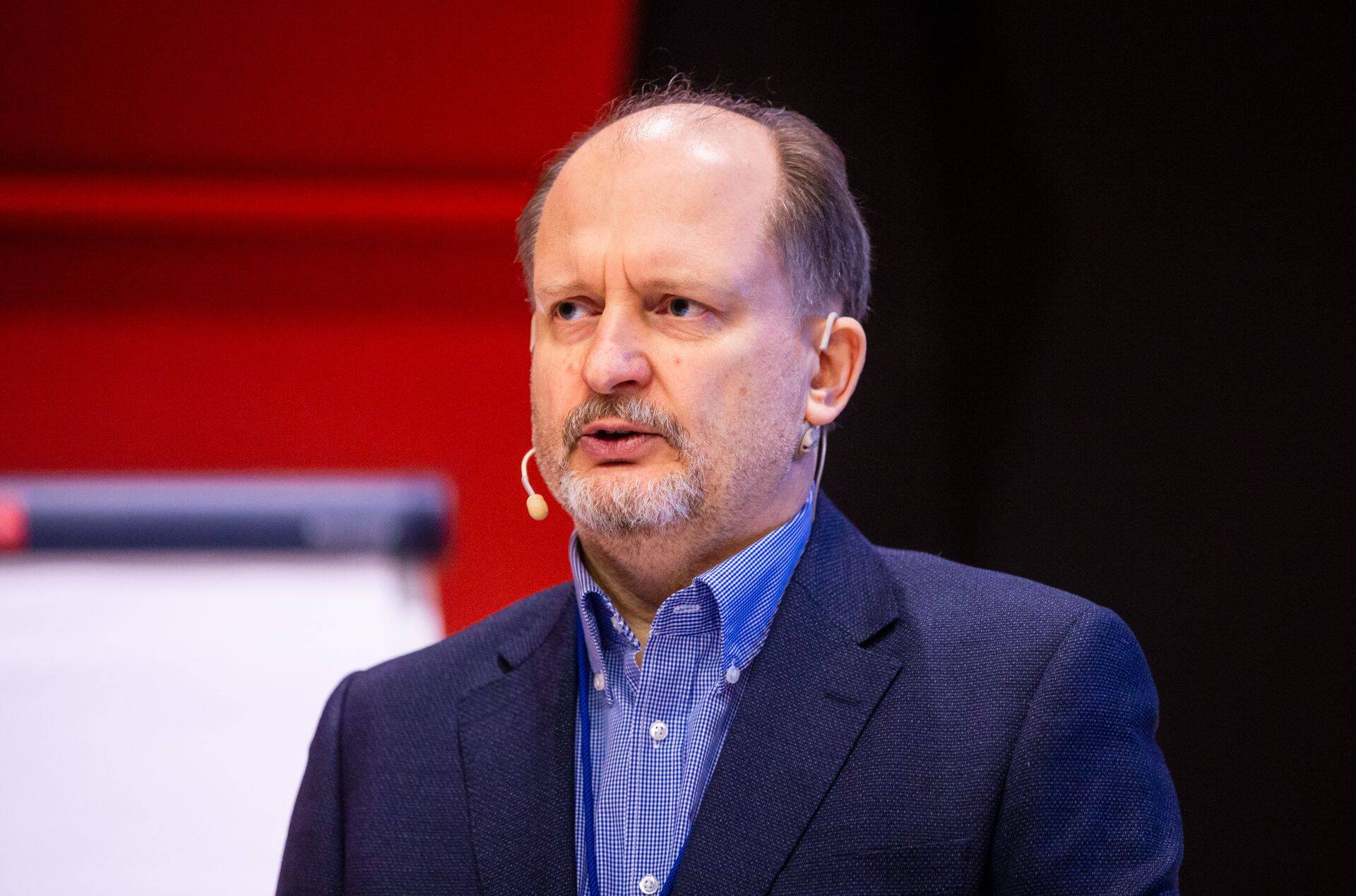 Koolitaja ja tööstusrobotite ekspert Invar Naams