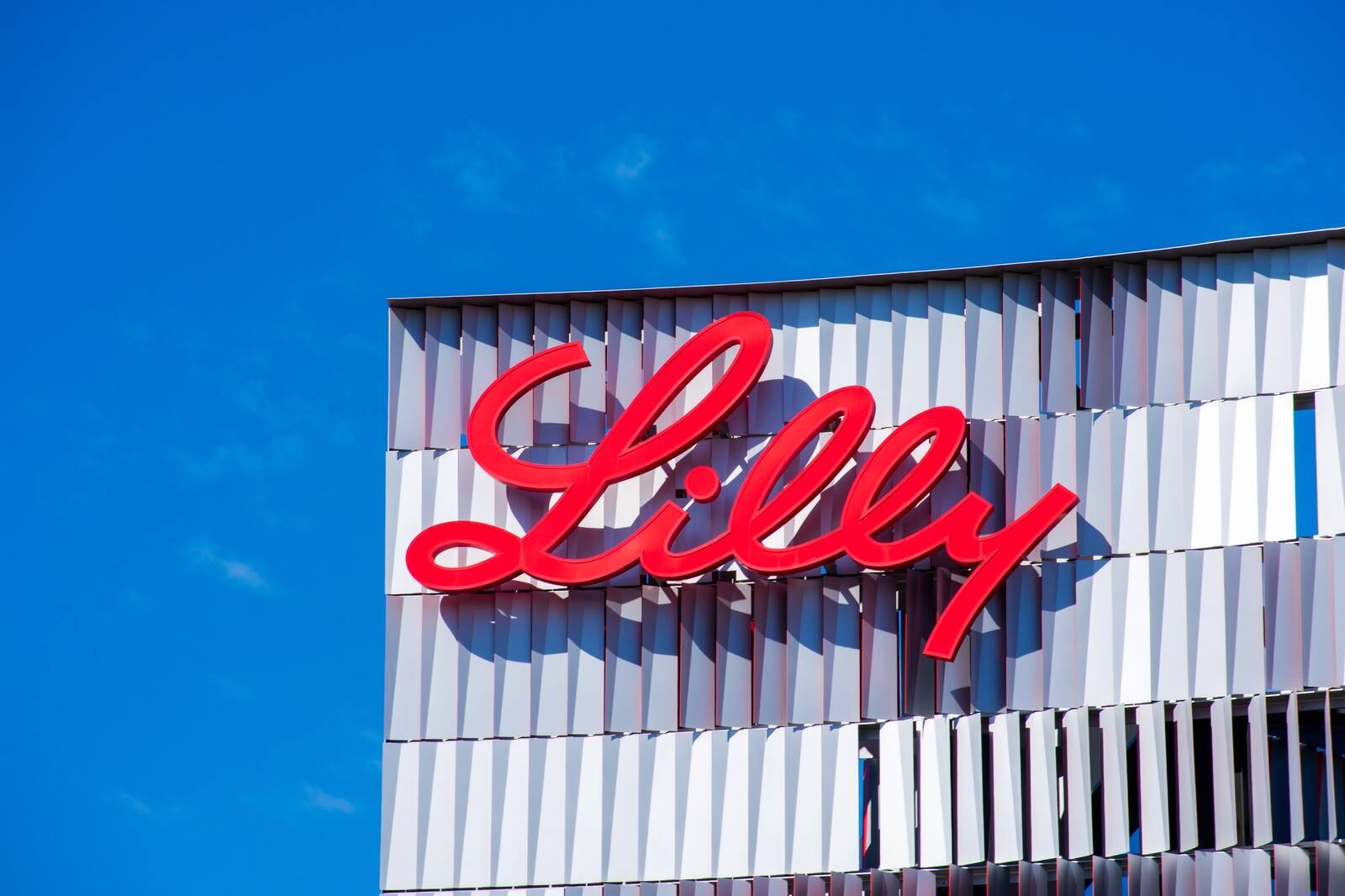 Diabeediga patsiendid kaotasid Eli Lilly orforgliproni kolmanda faasi uuringus 40 nädala jooksul ligi kaheksa protsenti kehakaalust.
