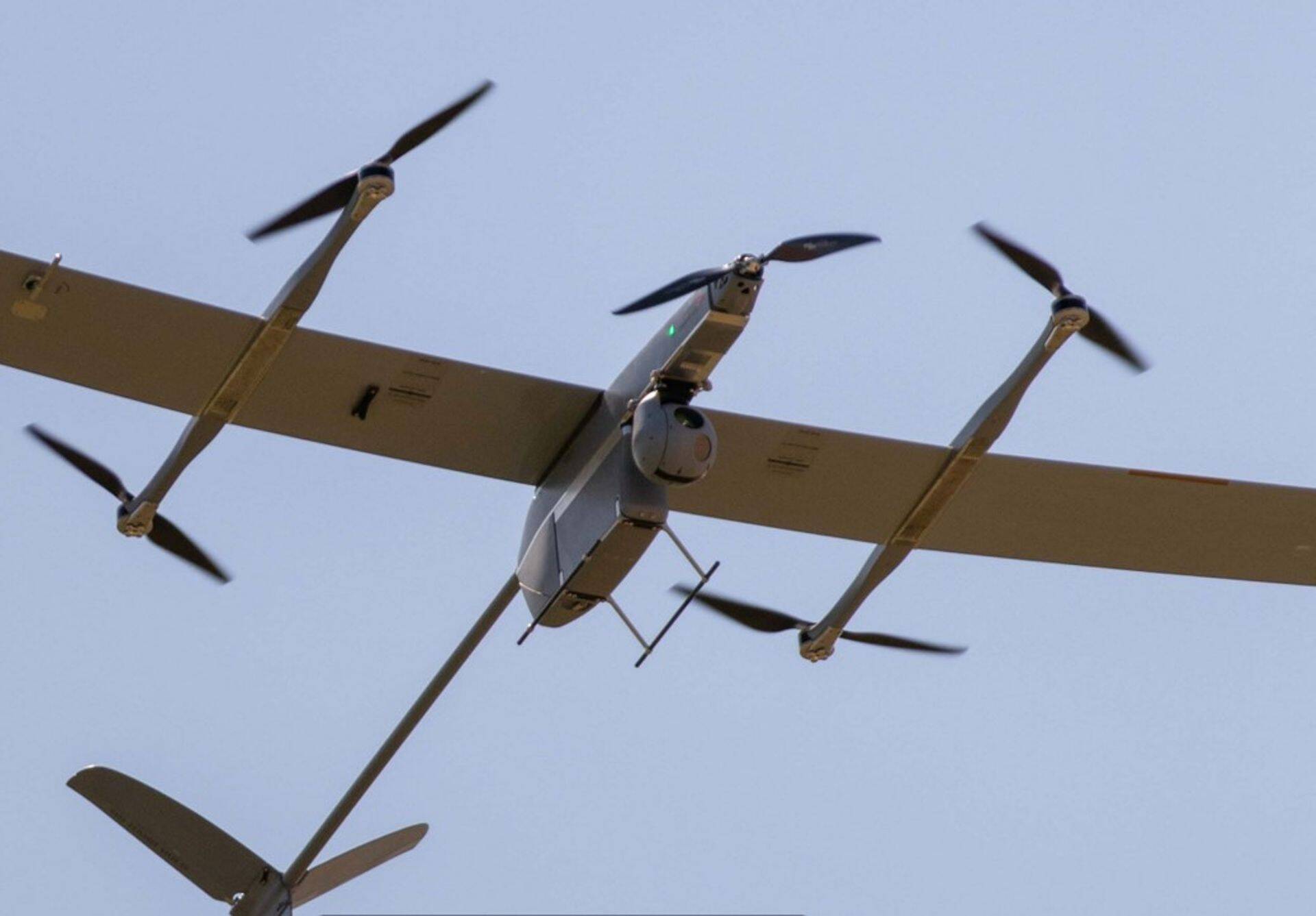 Threodi Eos C VTOL on vertikaalselt startiv ja maanduv militaarklassi droon.