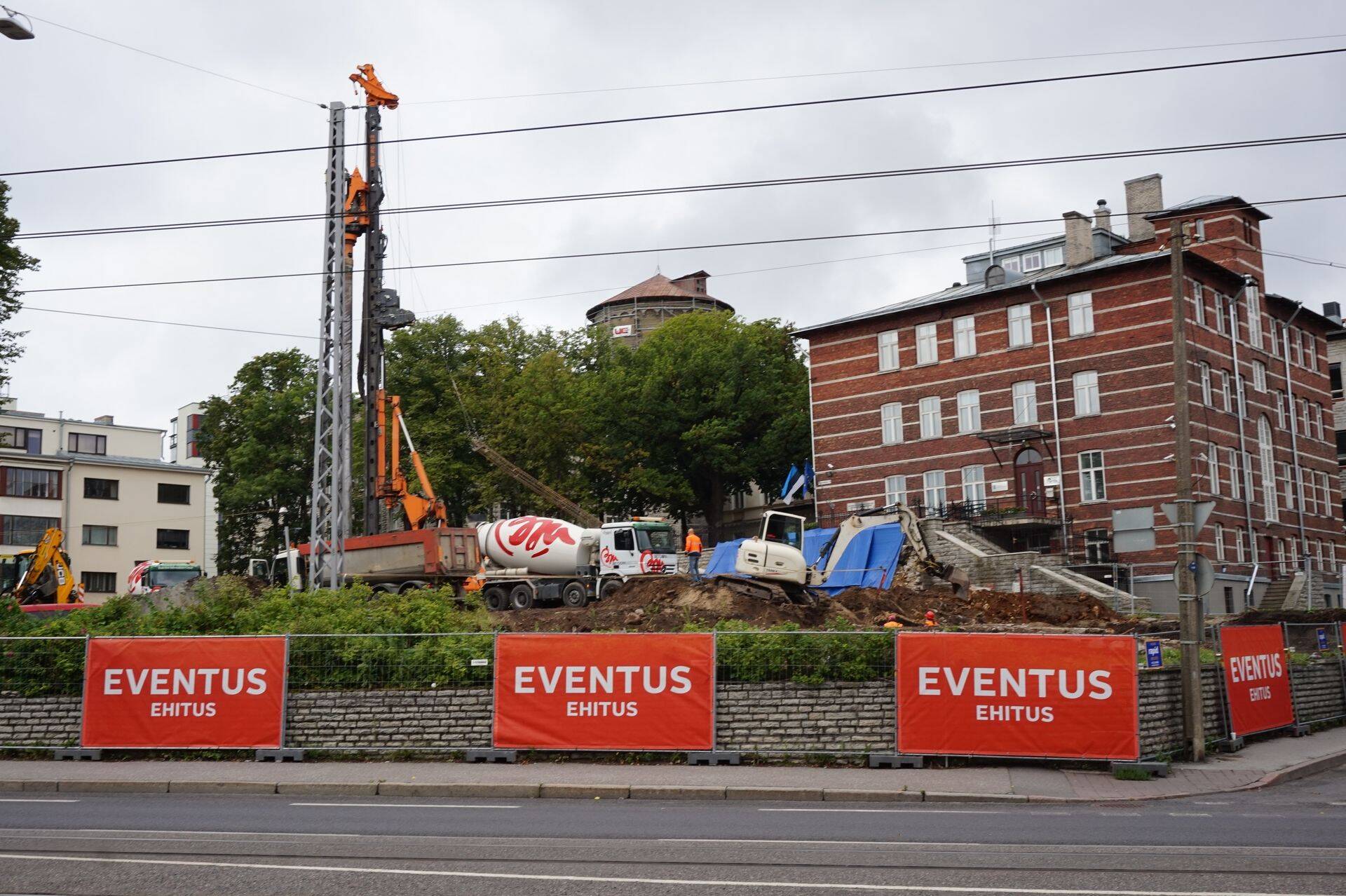 Ehitustööd Tõnismägi Premium projekti aadressil Tõnismägi 11 augustis 2017.