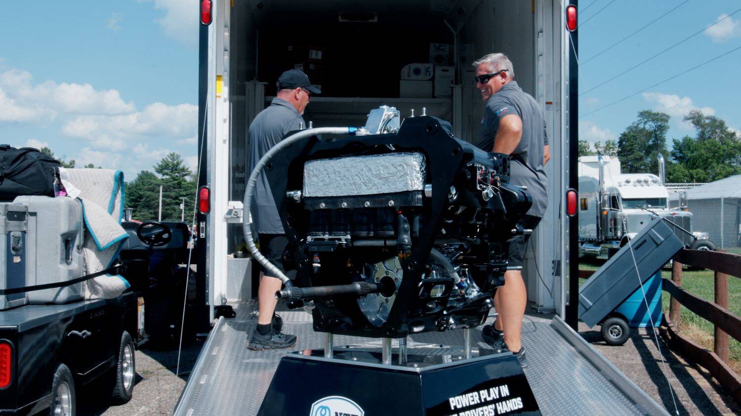 Ohio etapil tutvustati hübriidsüsteemi ka fännidele.