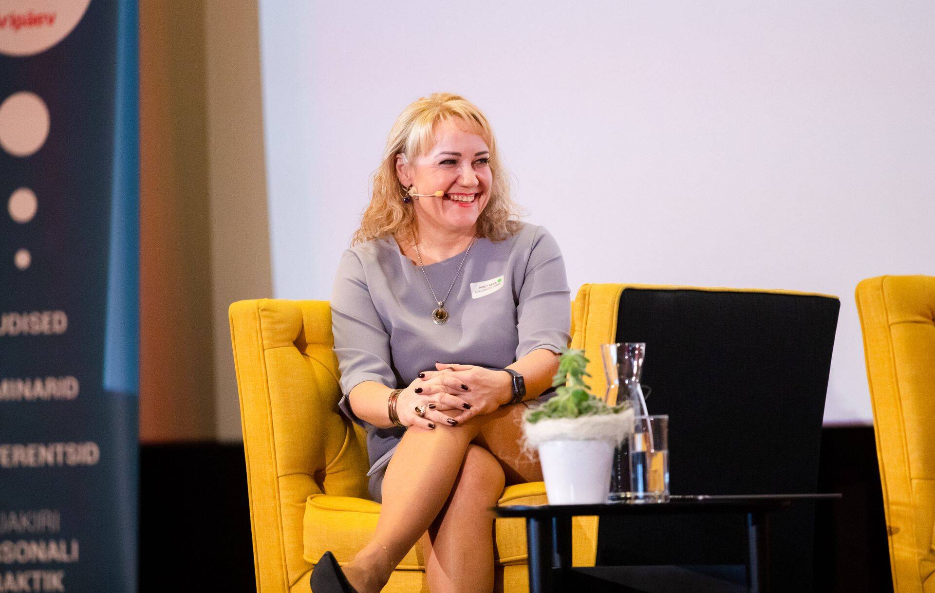 R-Kioski personalijuht Piret Aess 2022. aasta Personalitöö aastakonverentsi vestlusringis.