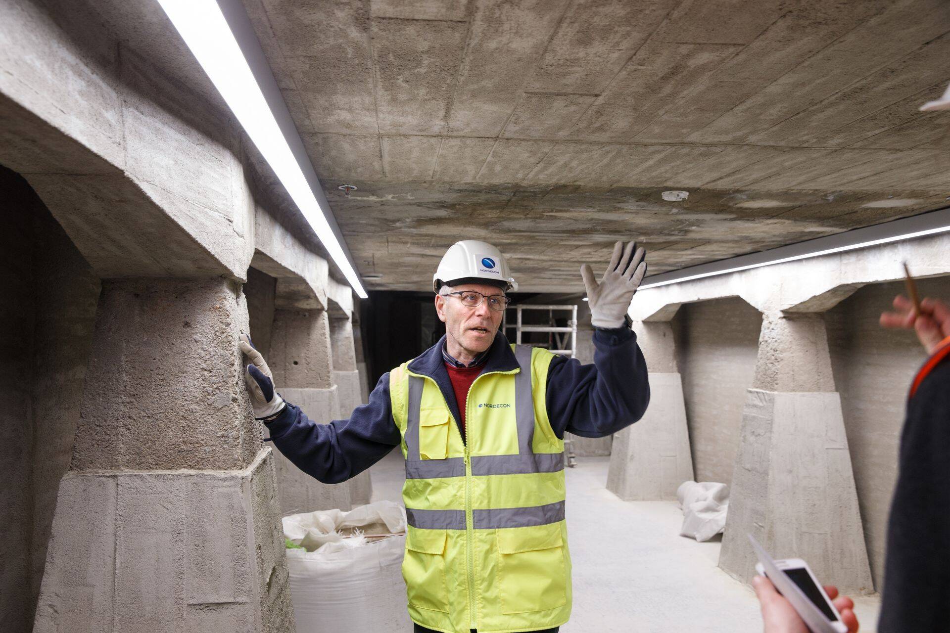 Projektijuht Arvo Kirotus Lutheri Ärimaja ehitusel.