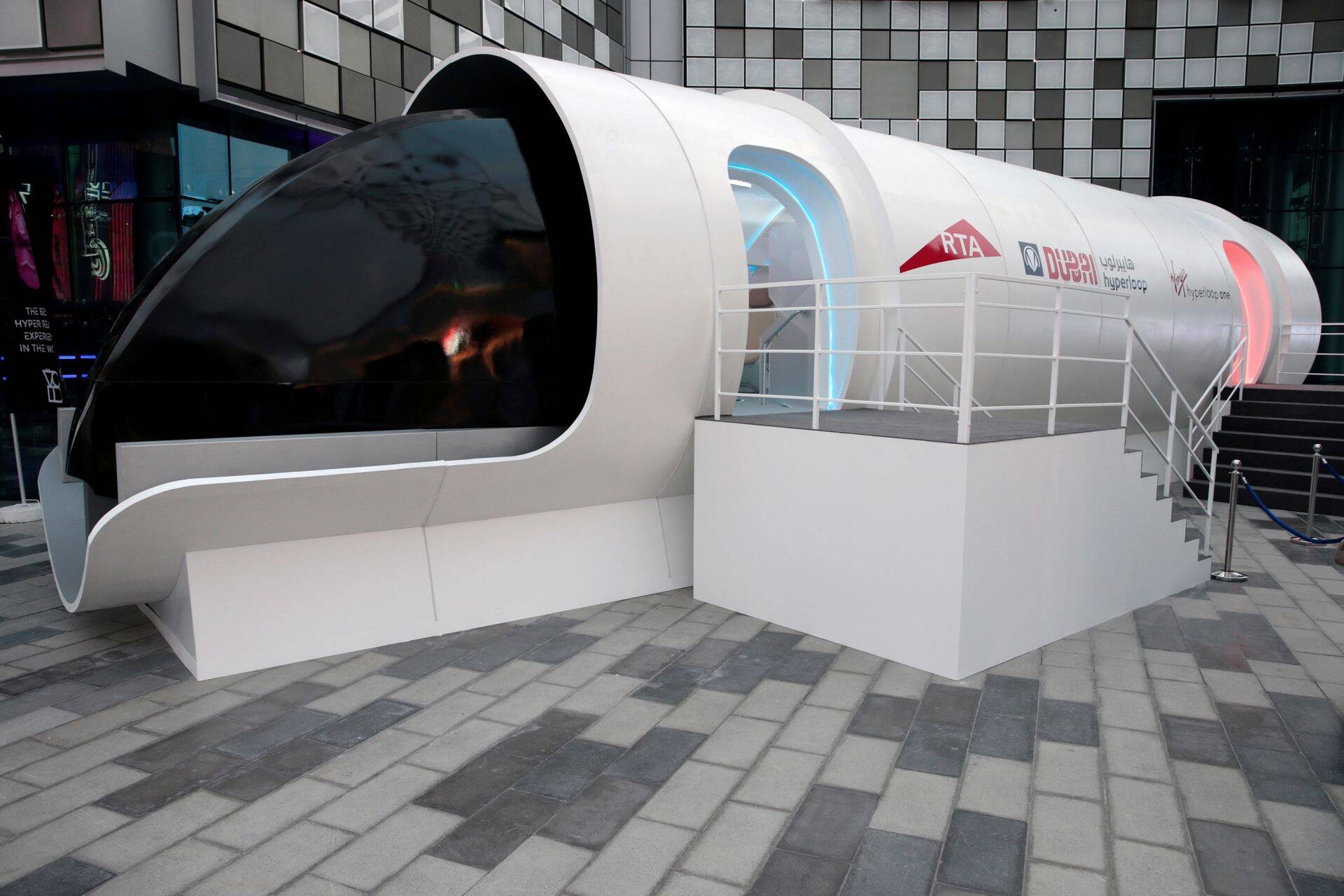 Tänavu Dubais esitletud Hyperloopi mudel.