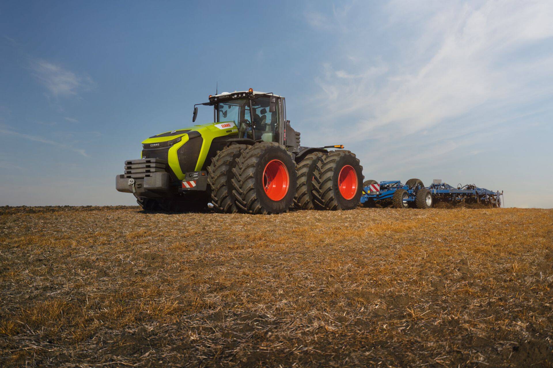 Claas esitleb võimast XERION 12 seeriat.