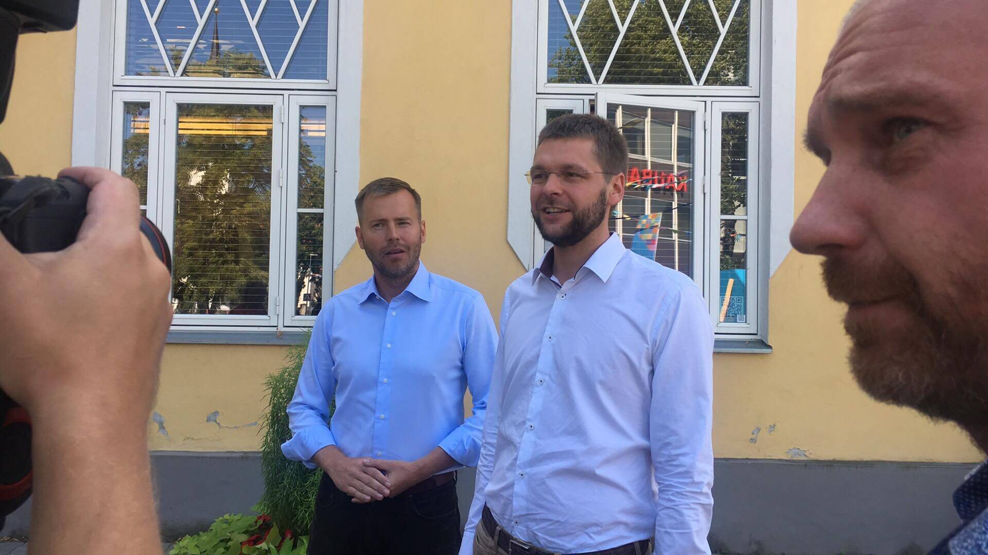 Sotsiaaldemokraatide juht Jevgeni Ossinovski ning ministrikandidaat Rene Tammist.