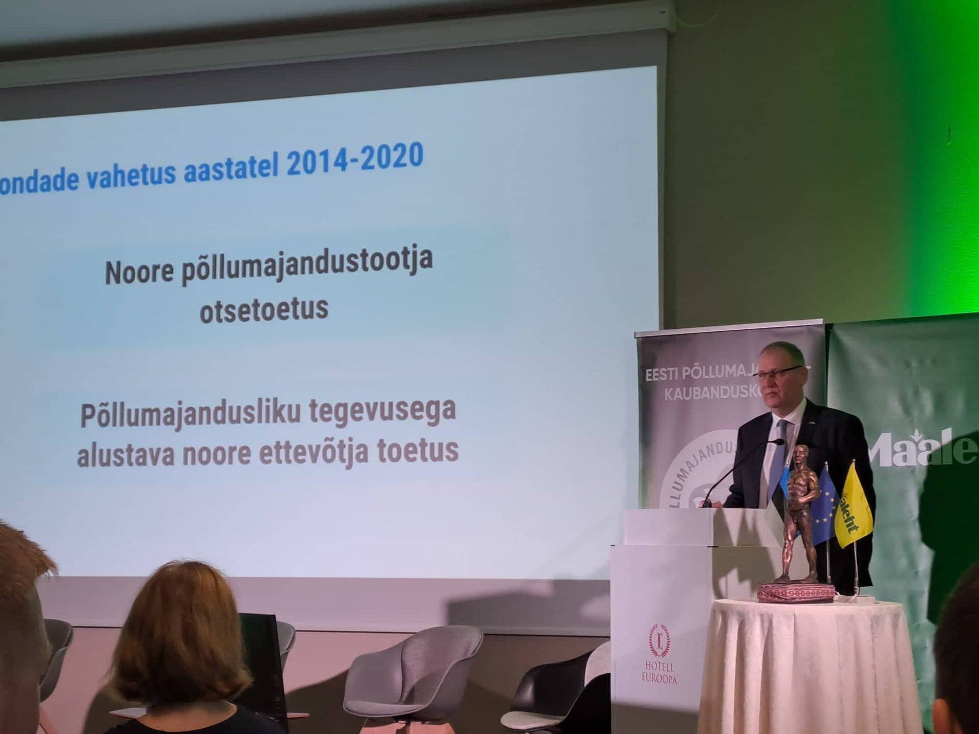 Maaeluminister Urmas Kruuse Eesti Põllumajandus-Kaubanduskoja ja Maalehe korraldatud konverentsil “Aasta Põllumees”.