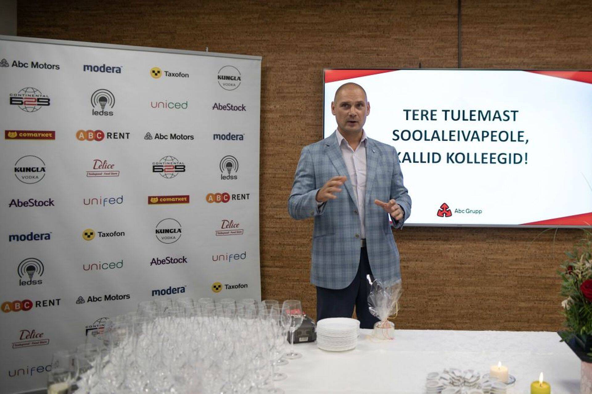 AbeStocki tegevjuht Margus Leiar uue esindushoone avapeol 2018. aastal