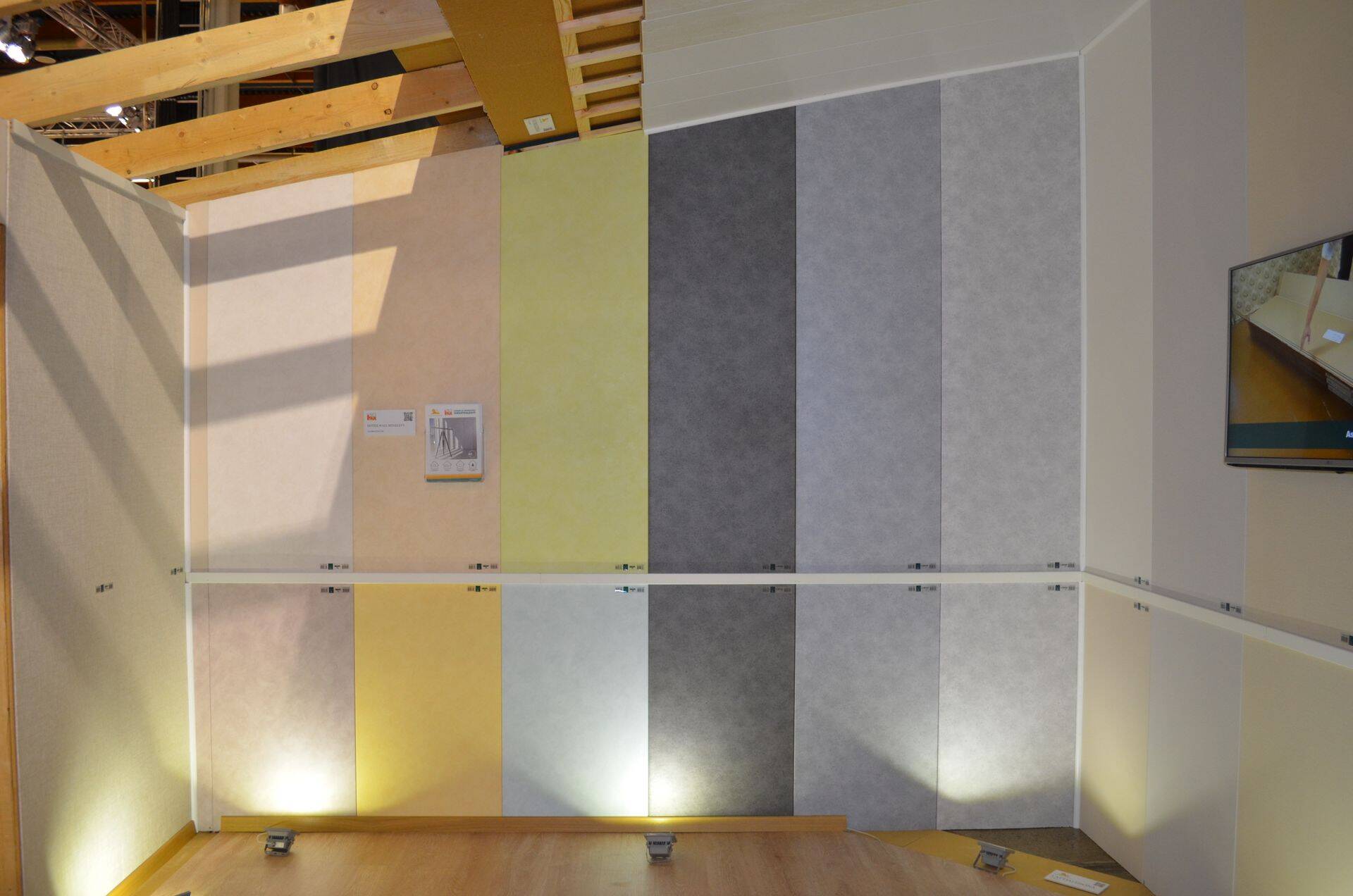 Nordic Fibreboardi tootenäidised ehitusmessil.