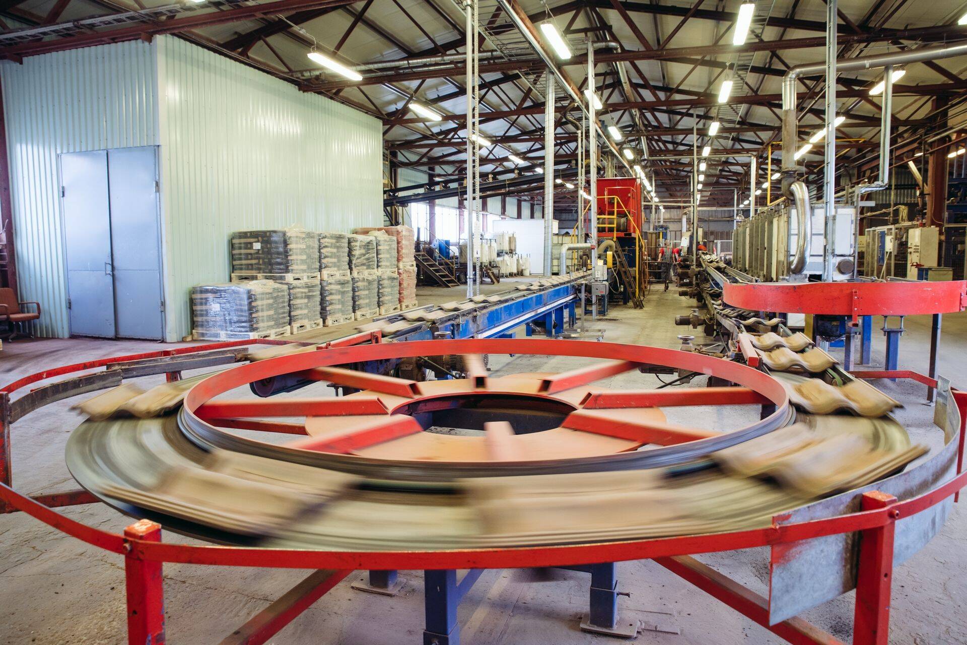 Aasta jooksul suurenes järk-järgult ka töötleva tööstuse panus majanduskasvu.