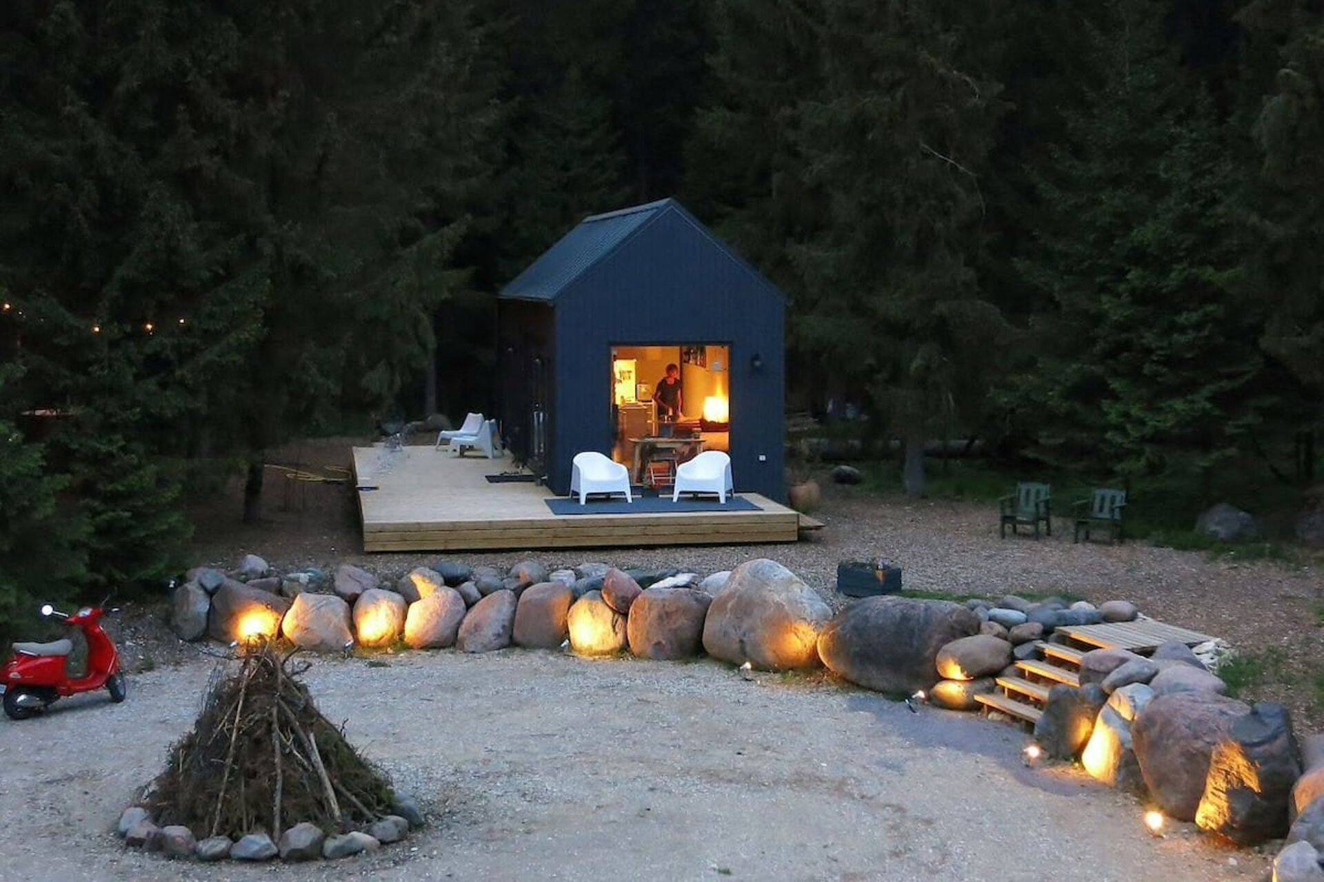 Rentimiseks pakutav väikemaja Läänemaal.