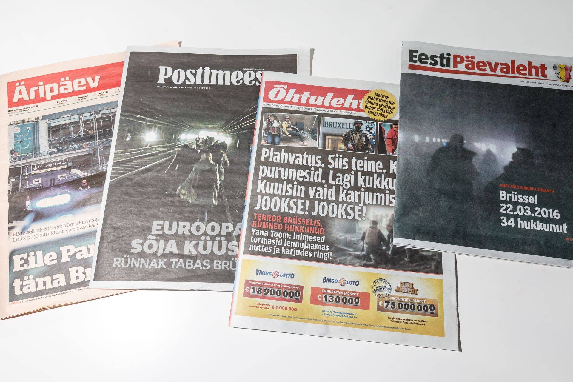 Brüsseli terrorirünnakute järgse päeva esiküljed Eesti ajalehtedes.