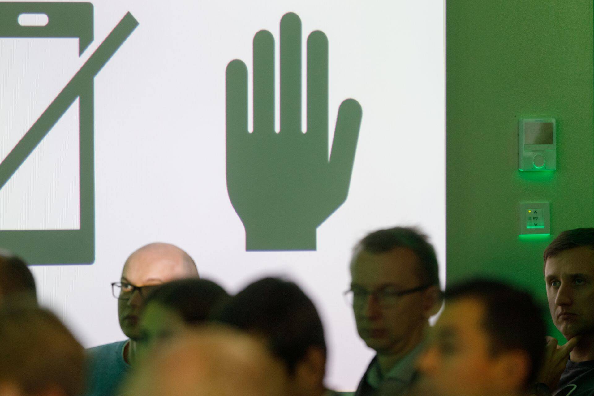 Инвесторов Enefit Green уже некоторое время разочаровывают финансовые результаты компании и падение цены акций. В воздухе витает вопрос: чего ждать от компании в будущем? На фото инвестиционное мероприятие Enefit Green.