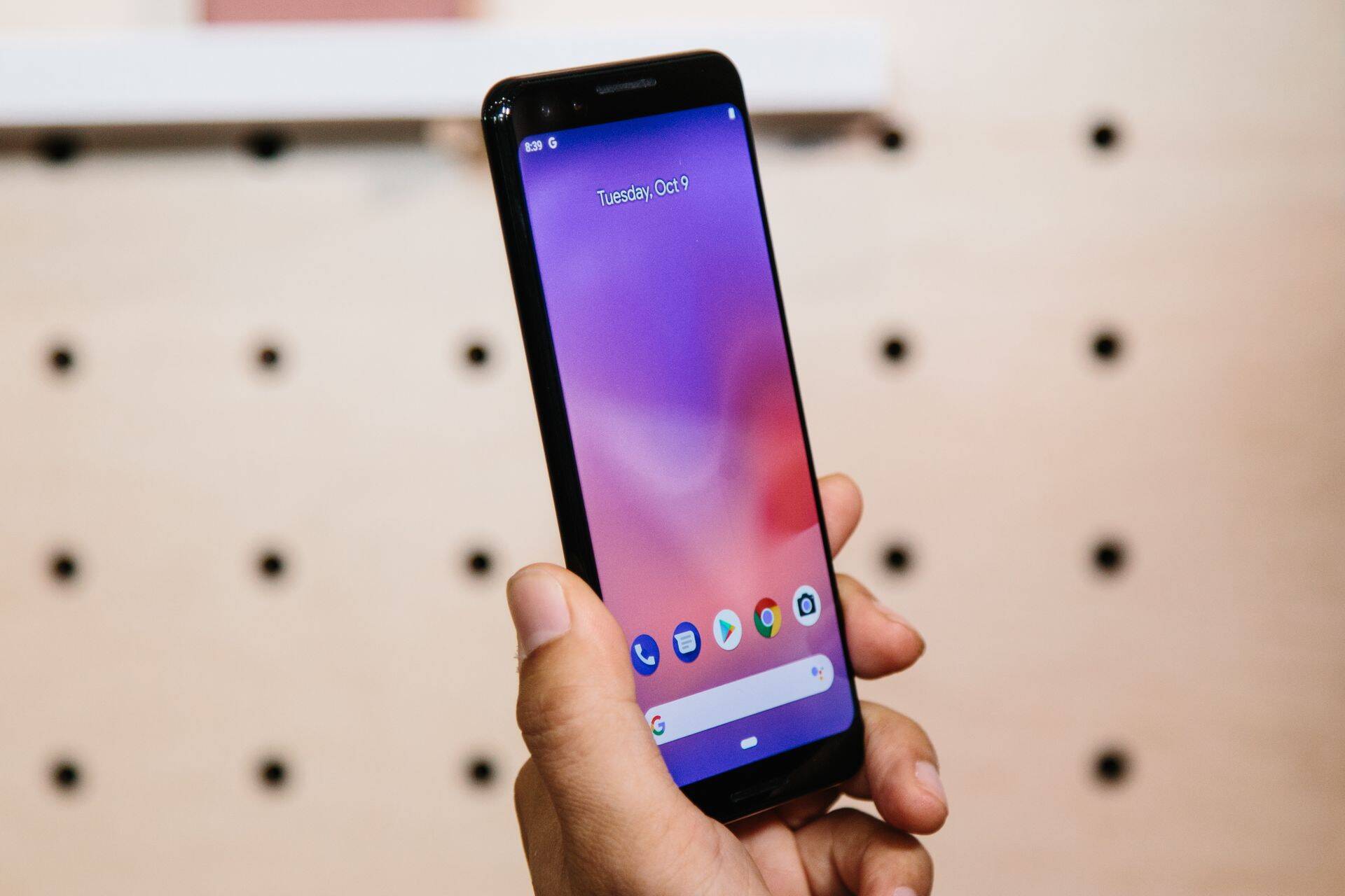 Google esitleb uut Google Pixel 3 nutitelefoni 9. oktoobril 2018. aastal. EPA/ALBA VIGARAY