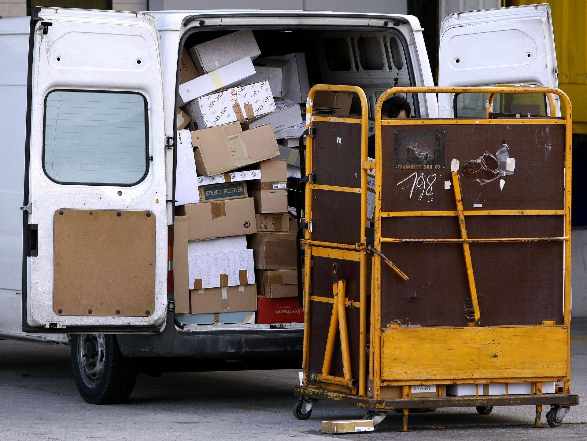 Omniva ja SmartPOST ei usu, et pakiveoturul saab muuta hindu veel kuni 80% soodsamaks.