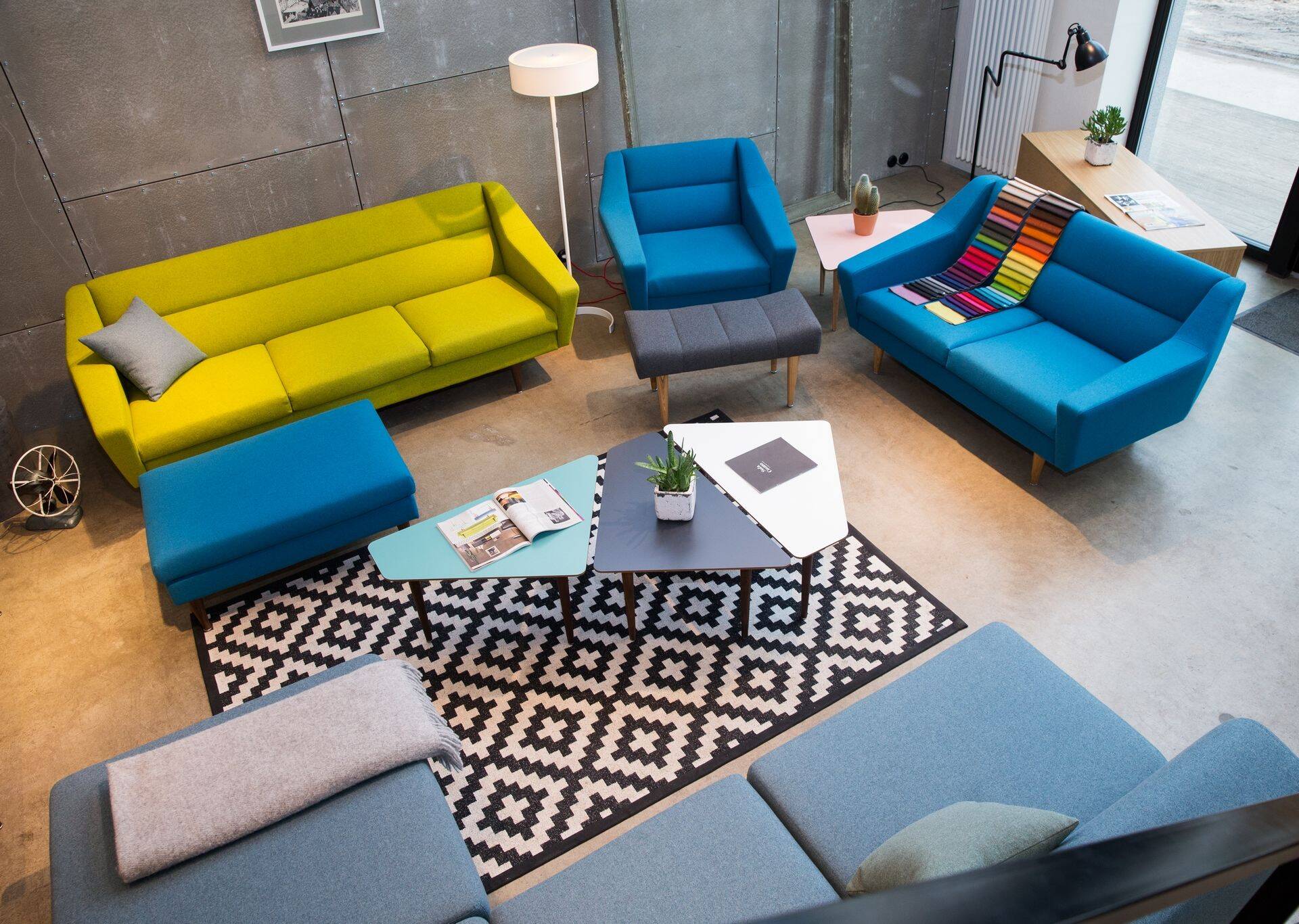 Eksporti on sel aastal kõige rohkem panustanud kodumaisele toorainele toetuvad harud nagu puit, mööbel ja põlevkivi.