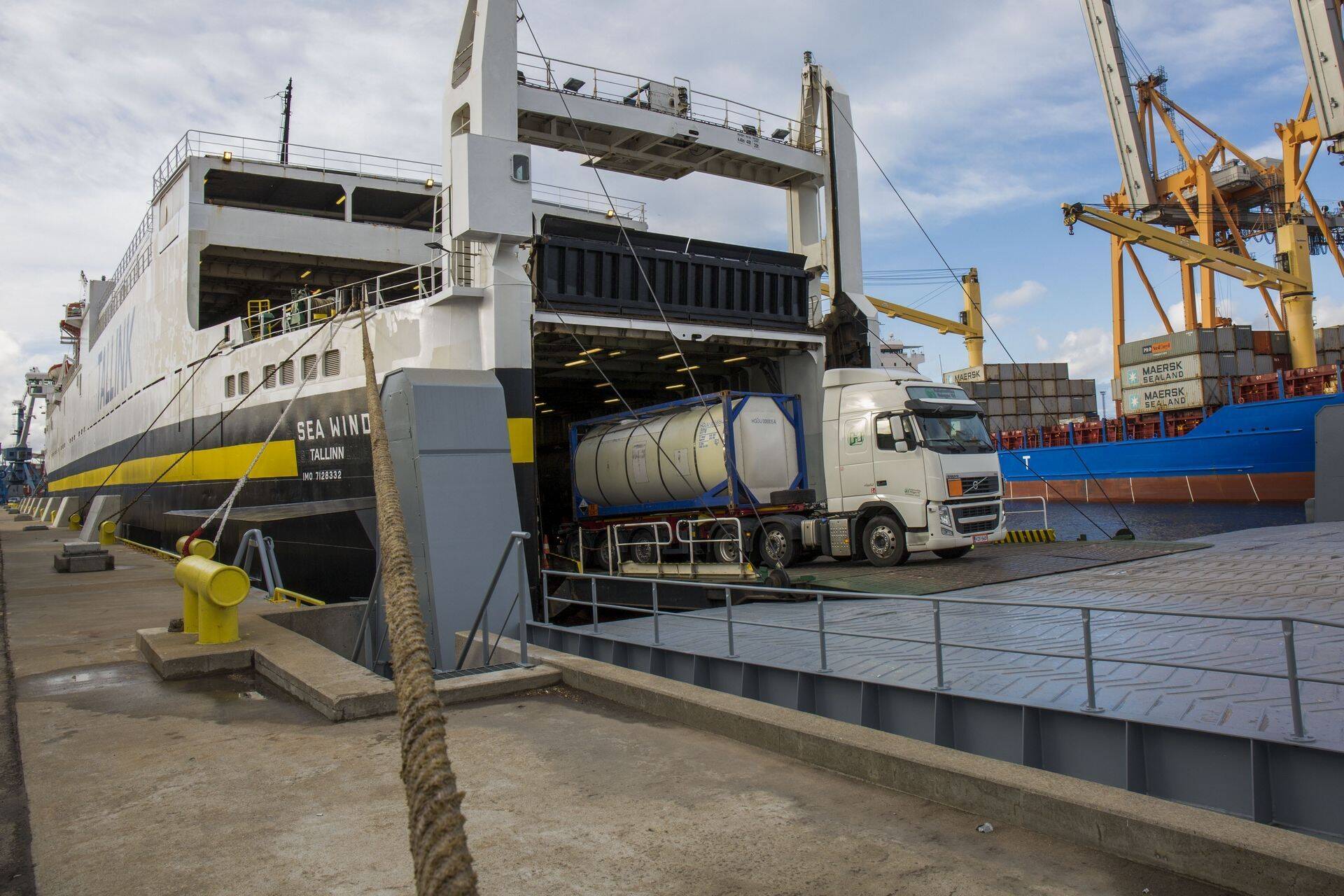 Tallinki kaubalaev Sea Wind Muugal