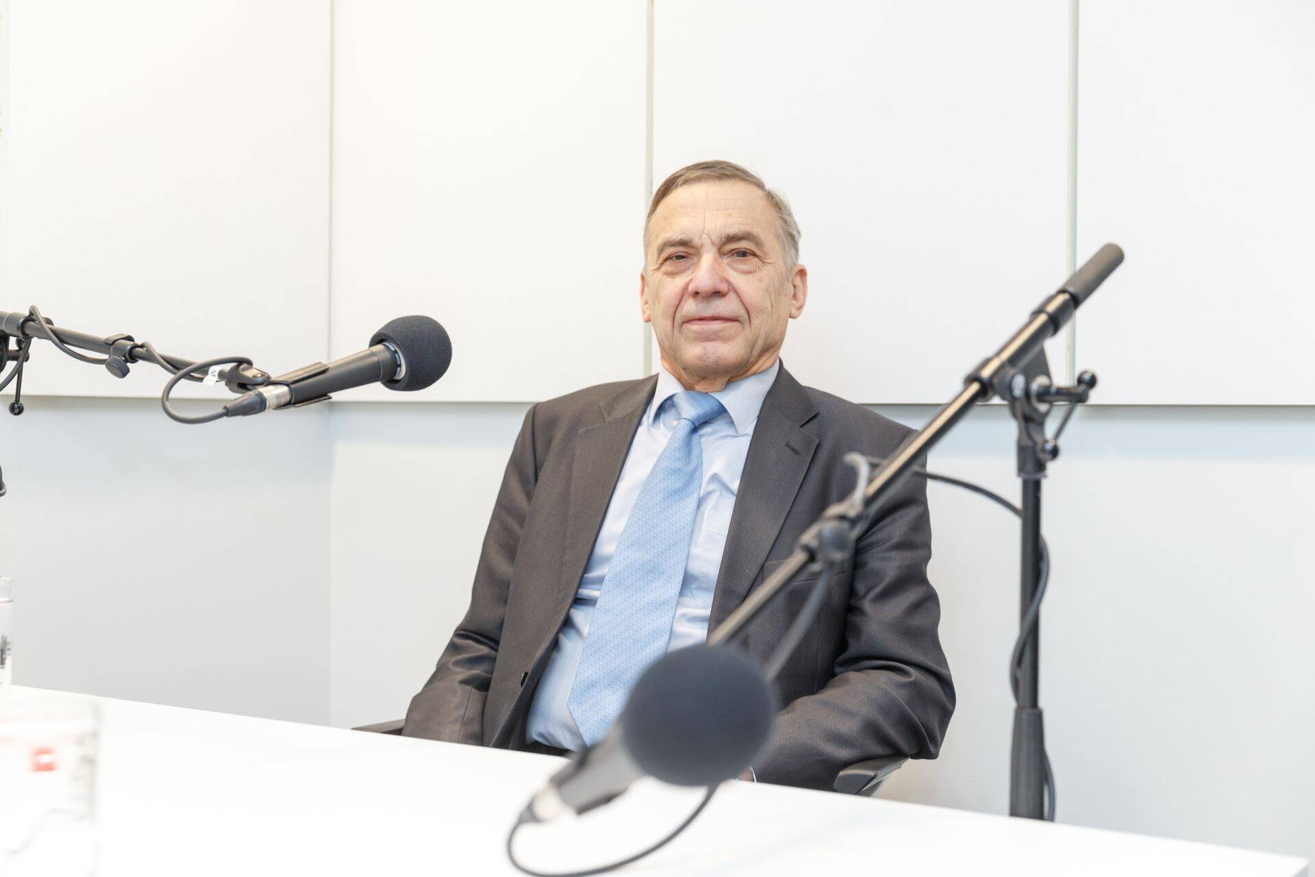 Hommikuprogrammi külaline on Heido Vitsur, kellega räägime maailmamajanduse trendidest ja nende võimalikust mõjust Eestile.