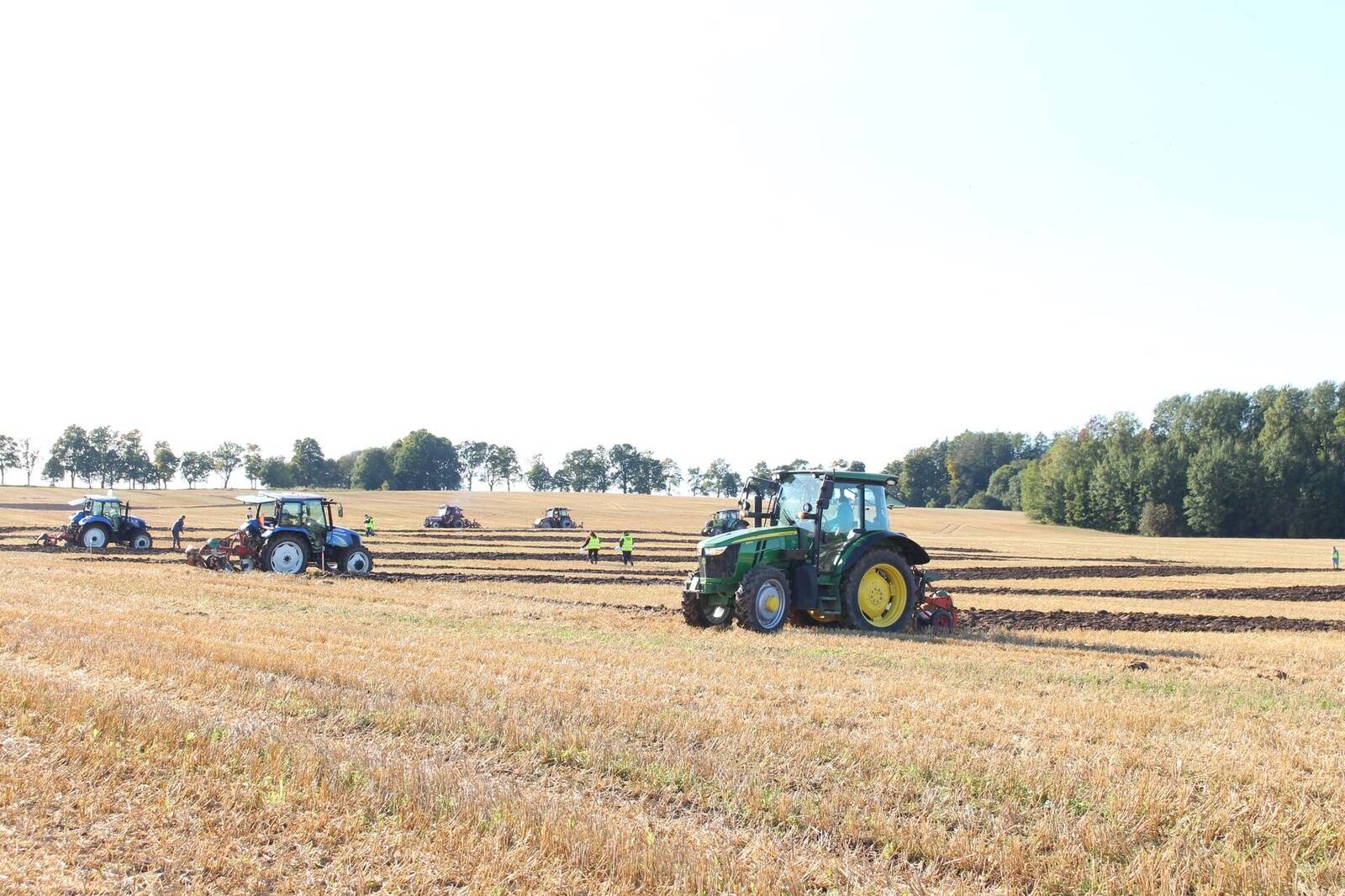 Eesti künnimeistrivõistluse võitjad, künnimeistrid Priit Puuorg ja Raido Kunila,  esindavad Eestit ka künni MMil.