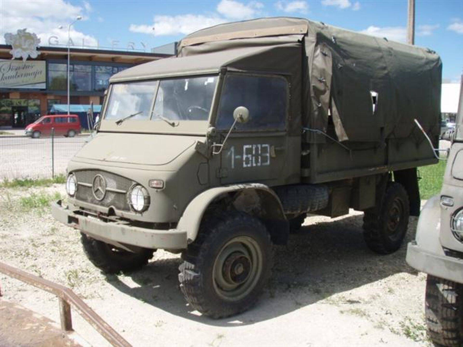 1963 aasta Mercedes-Benz Unimog