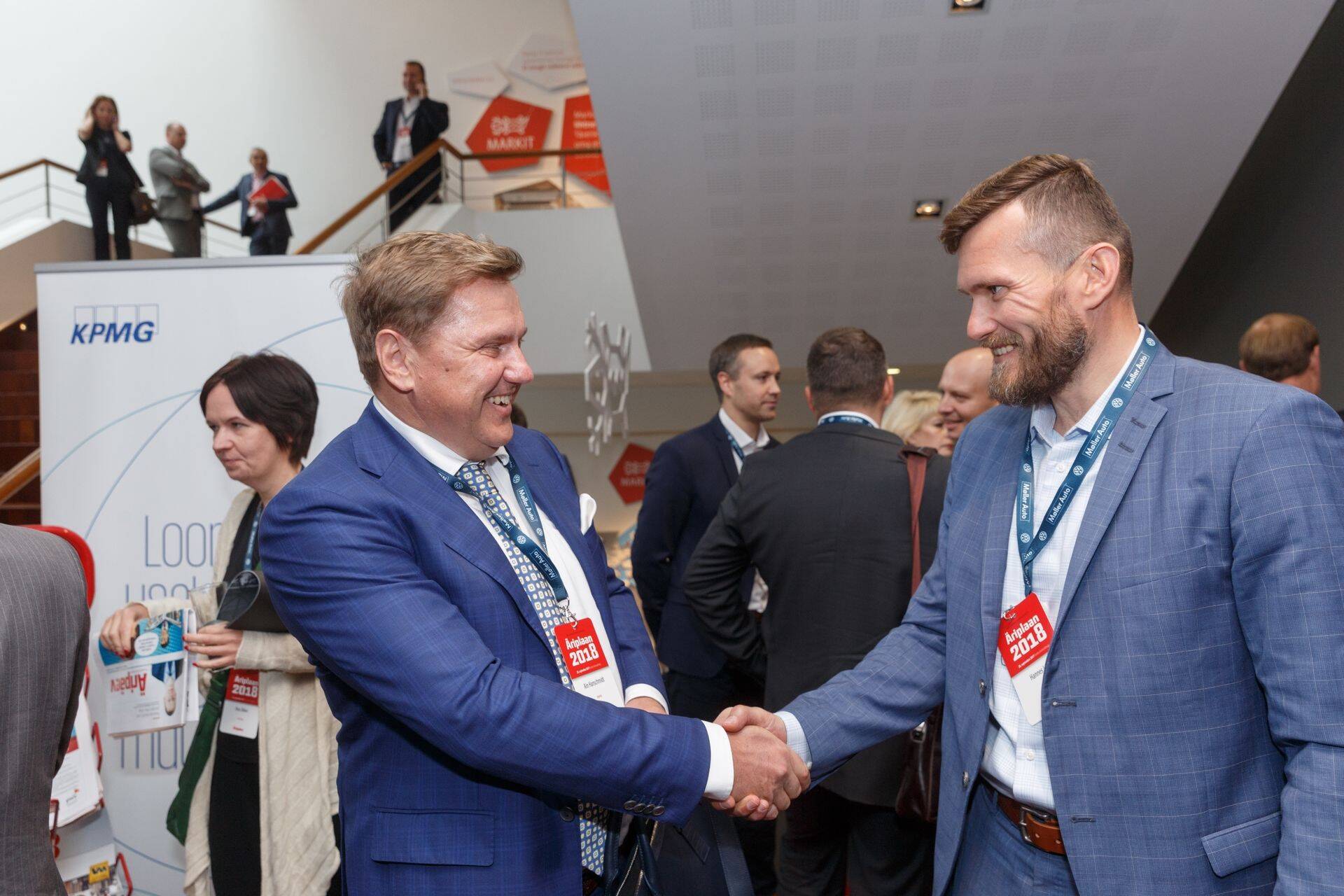 Ain Hanschmidti (vasakul) sõnul on Eesti ettevõtjate üks eduvõimalustest uuel aastal ettevõtetes kõrgtehnoloogia kasutusele võtmine.