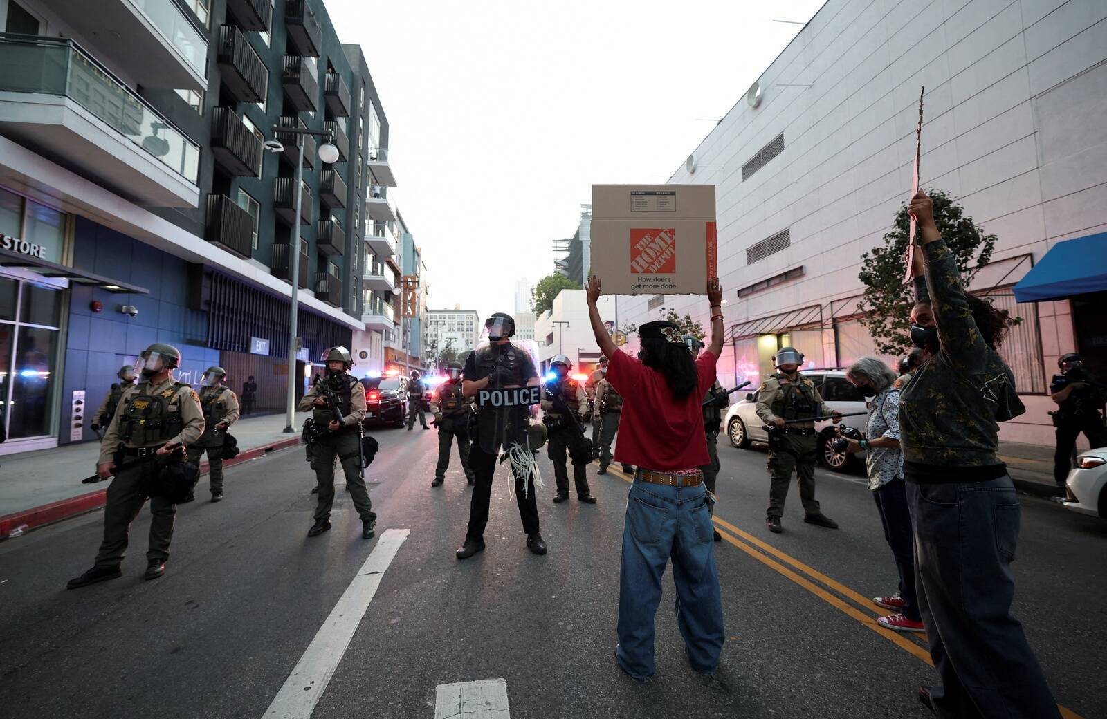 Seni on Californias protestidel korda pidanud kohalik politsei.