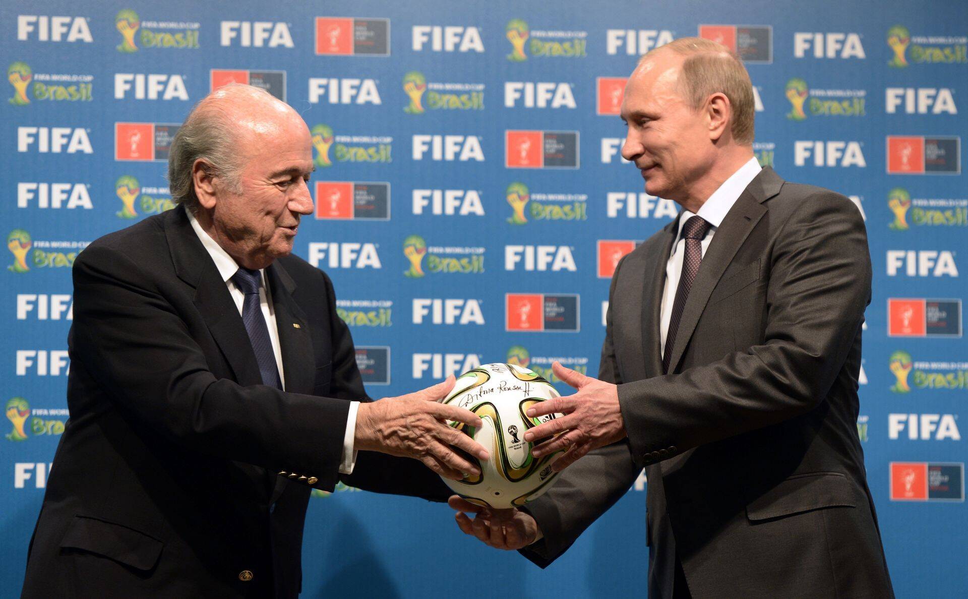 FIFA president Joseph Blatter ja Venemaa president Vladimir Putin ametlikul MMi korraldusõiguse andmissel
