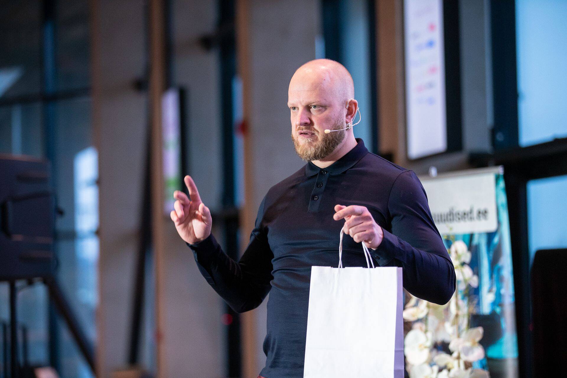 Mööblitootja Bed Factory Swedeni juht Indrek Aasna konverentsil "Tööstuse äriplaan 2022".