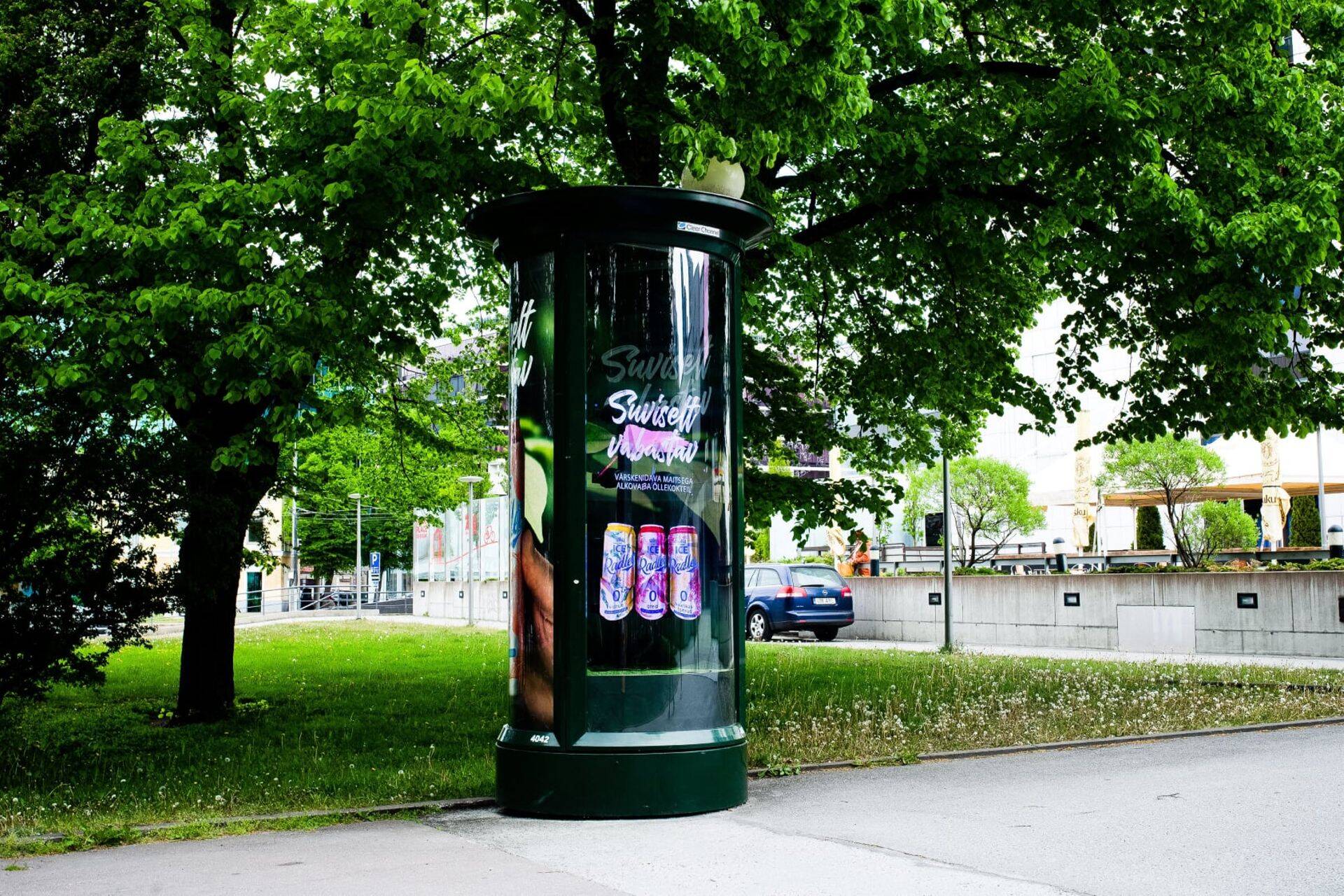 Tallinnas Tammsaare pargis saab nädala jooksul näha pilkupüüdvat välimeedialahendust.