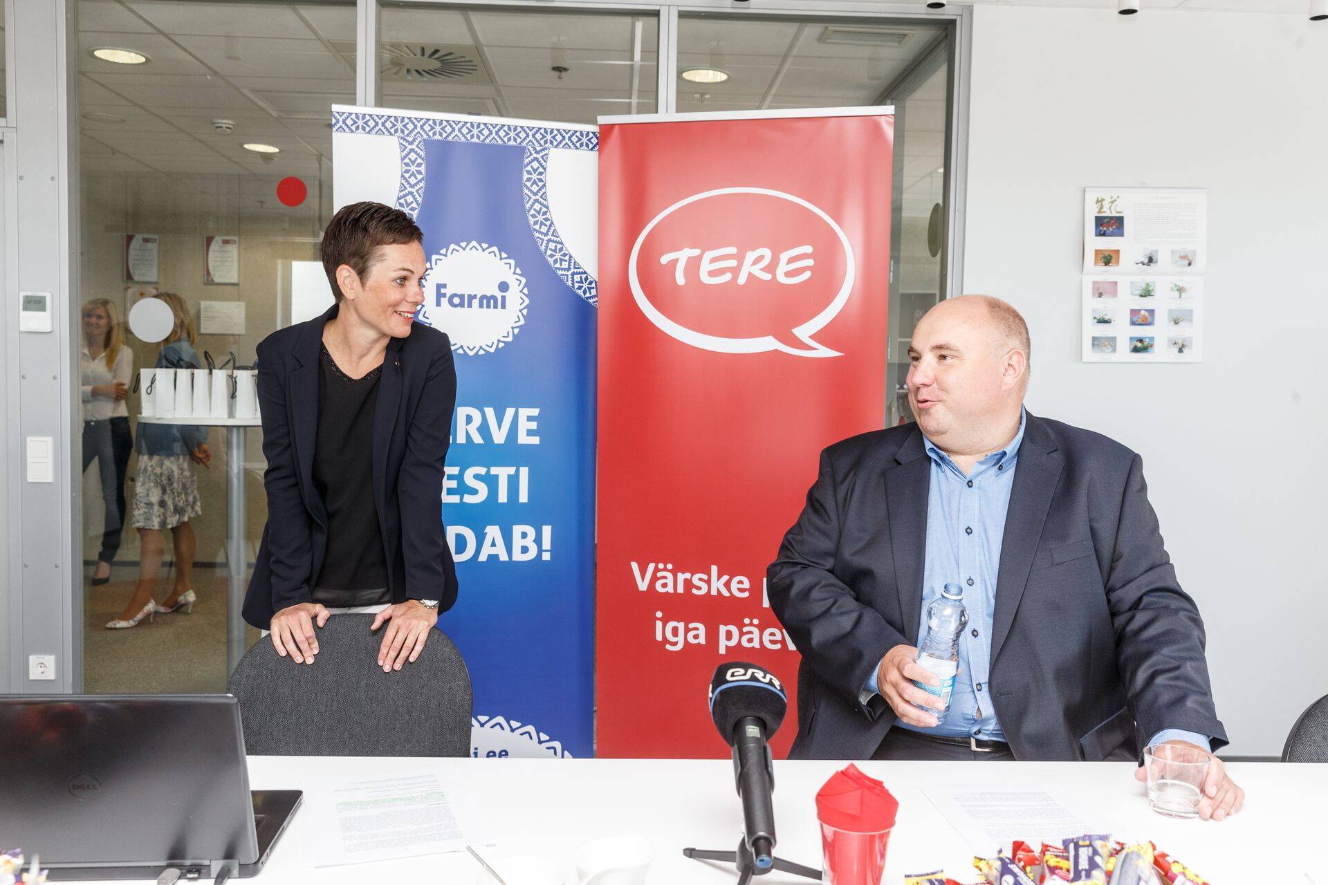 Karte Kõvask ja juhatusse jääv Valdis Noppel.