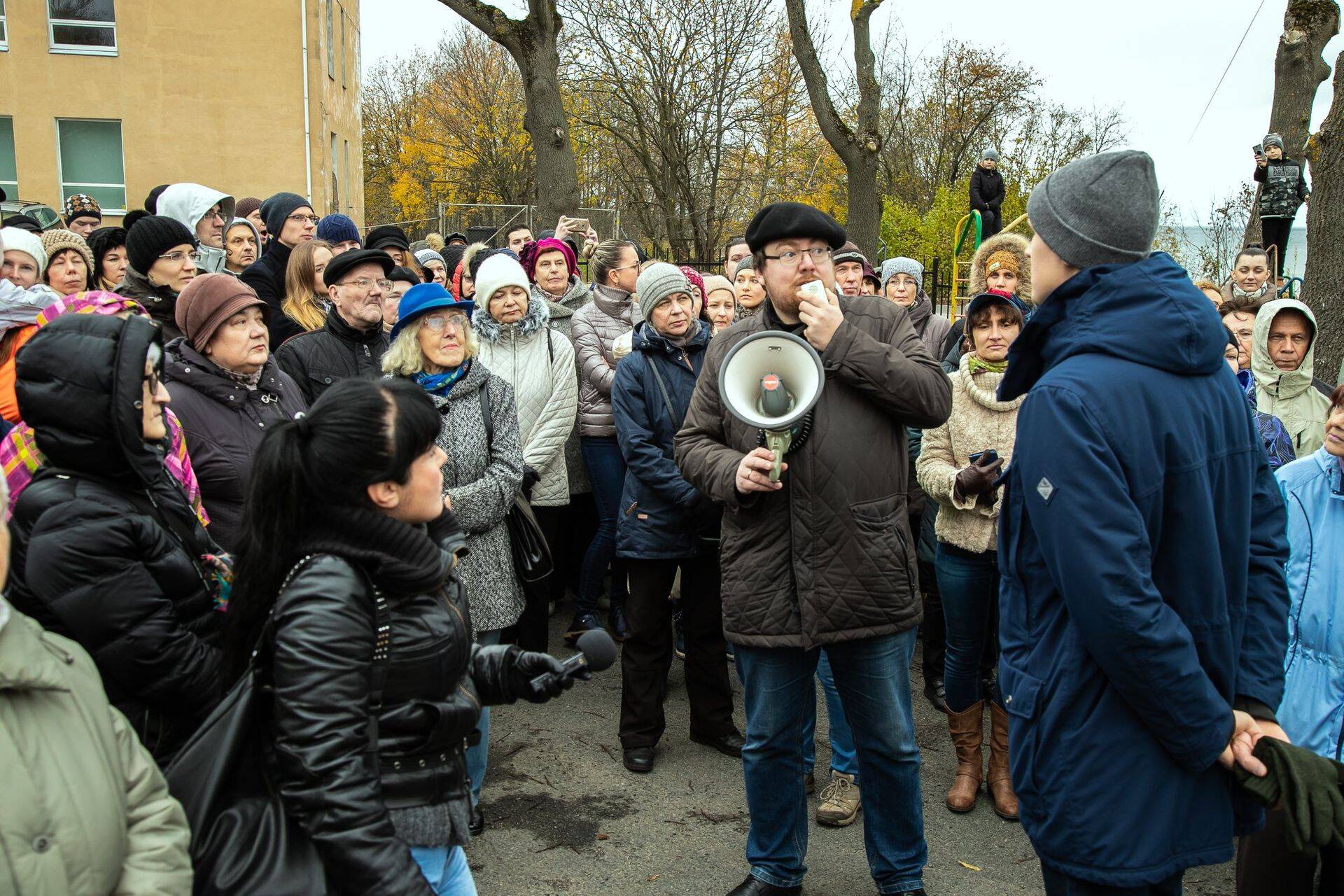 Йосеф Кац ведет экскурсию по Таллинну.