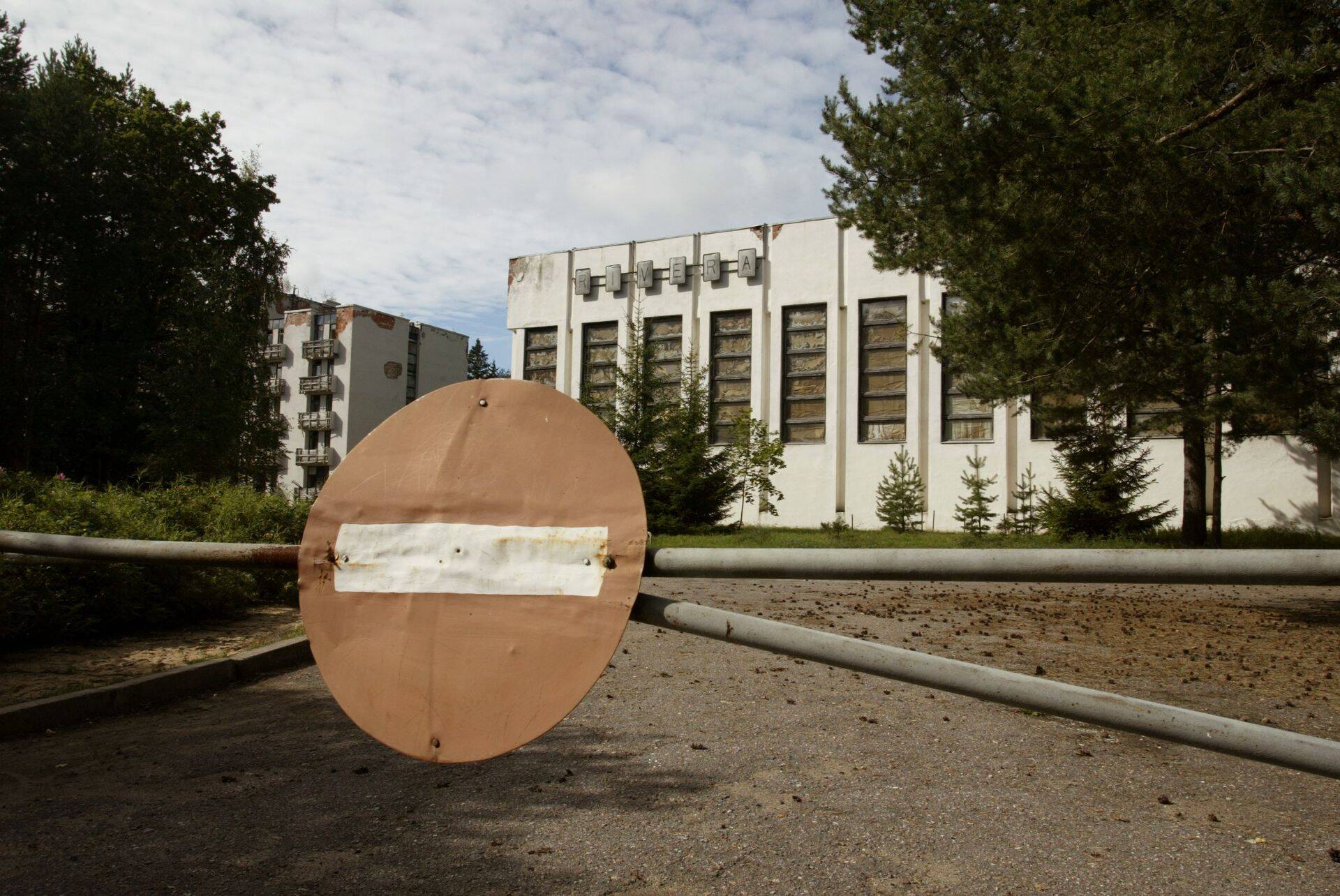 Попасть в Эстонию большинству россиян стало невозможно.
