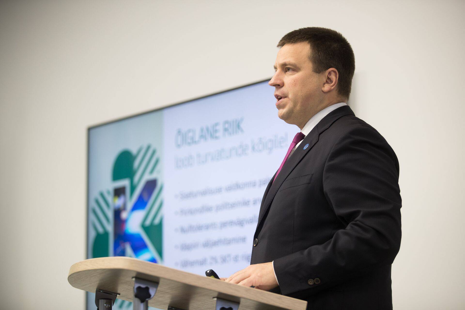 Keskerakonna esimees Jüri Ratas erakonna valimisloosungit tutvustamas.