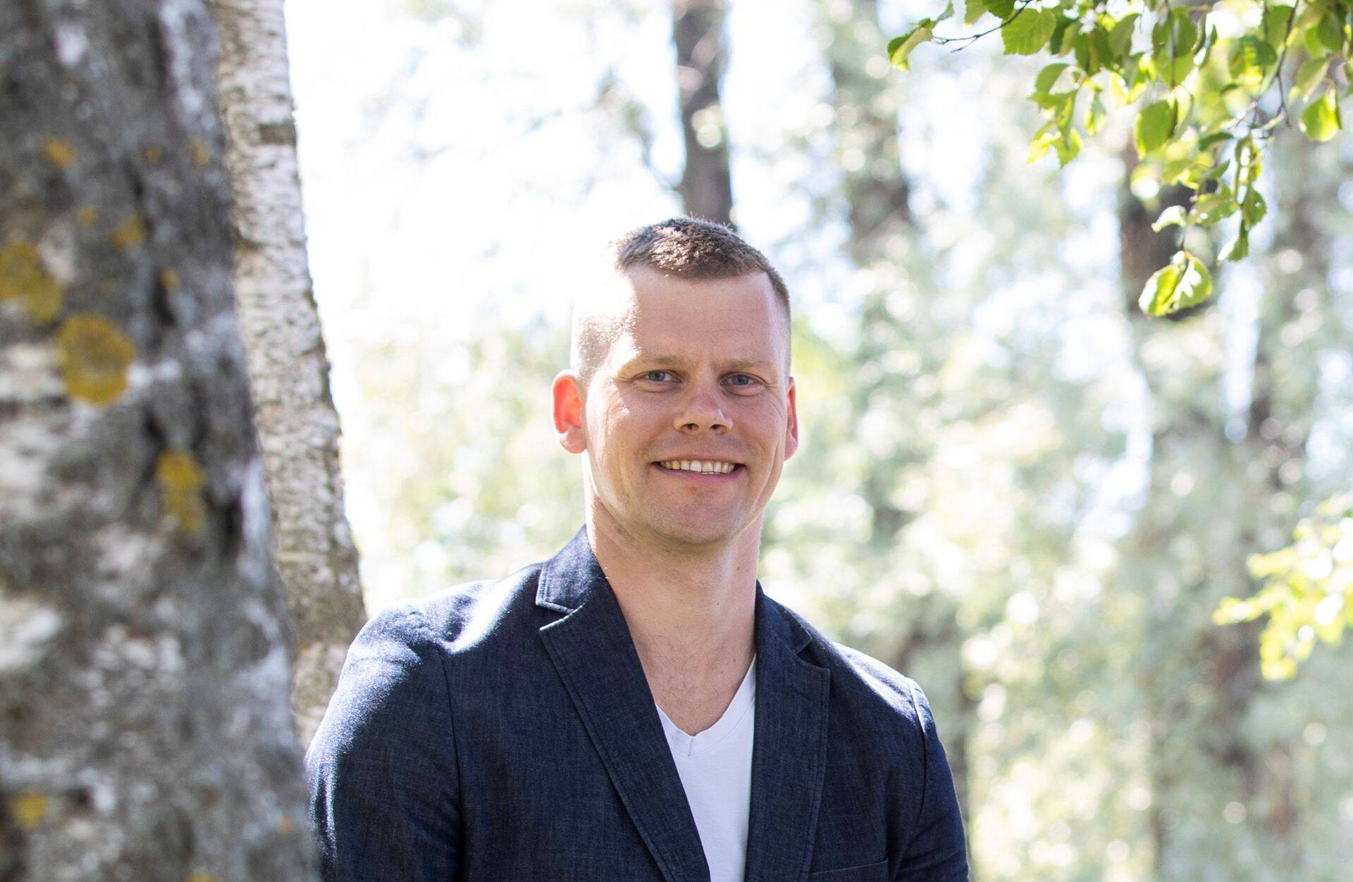 Tulipunane tuleohutusteenuse juht ja 6. taseme tuleohutusekspert Ardon Kaerma tutvustab värske tuleohutusseaduse muudatusi juba 6. mail toimuval Äripäeva tuleohutuskonverentsil.