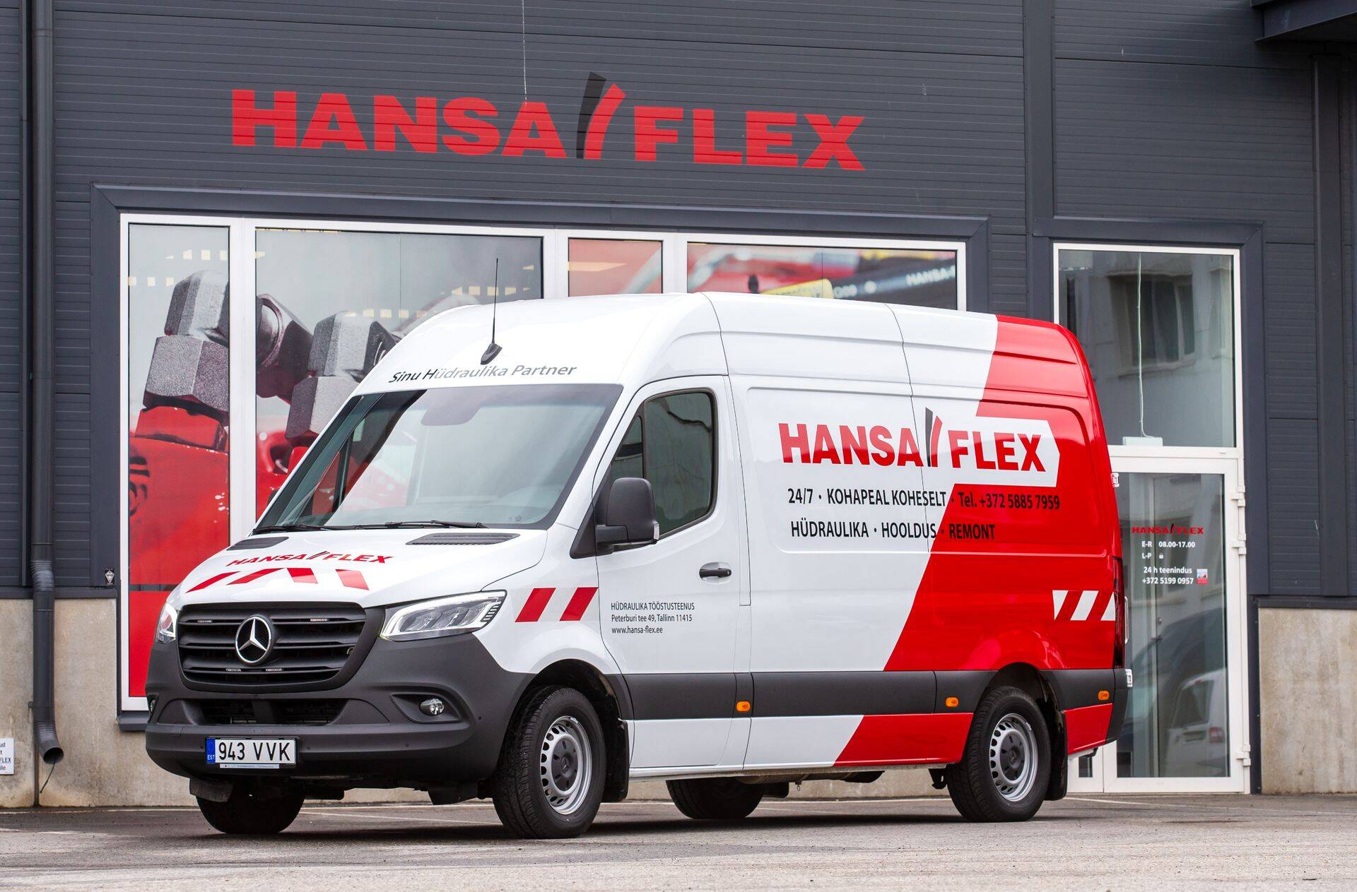 Hansa-Flex Hüdraulika mobiilne töökoda ehk teenindusbuss pakub hüdraulikaseadmete kiirkorras remonti ja mugavat hooldusteenust, sõites ise klientide juurde kohale