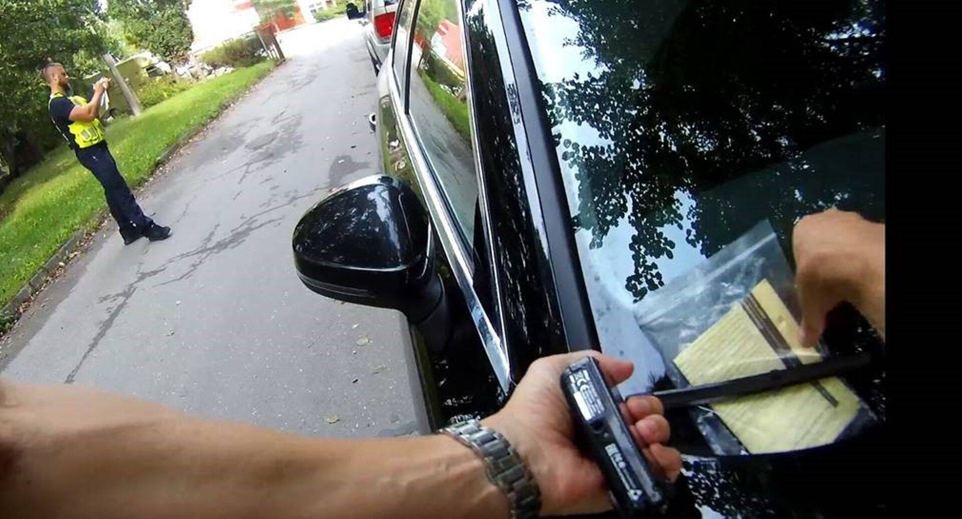 Mupo suhtub homme valesti parkijatesse täie rangusega.